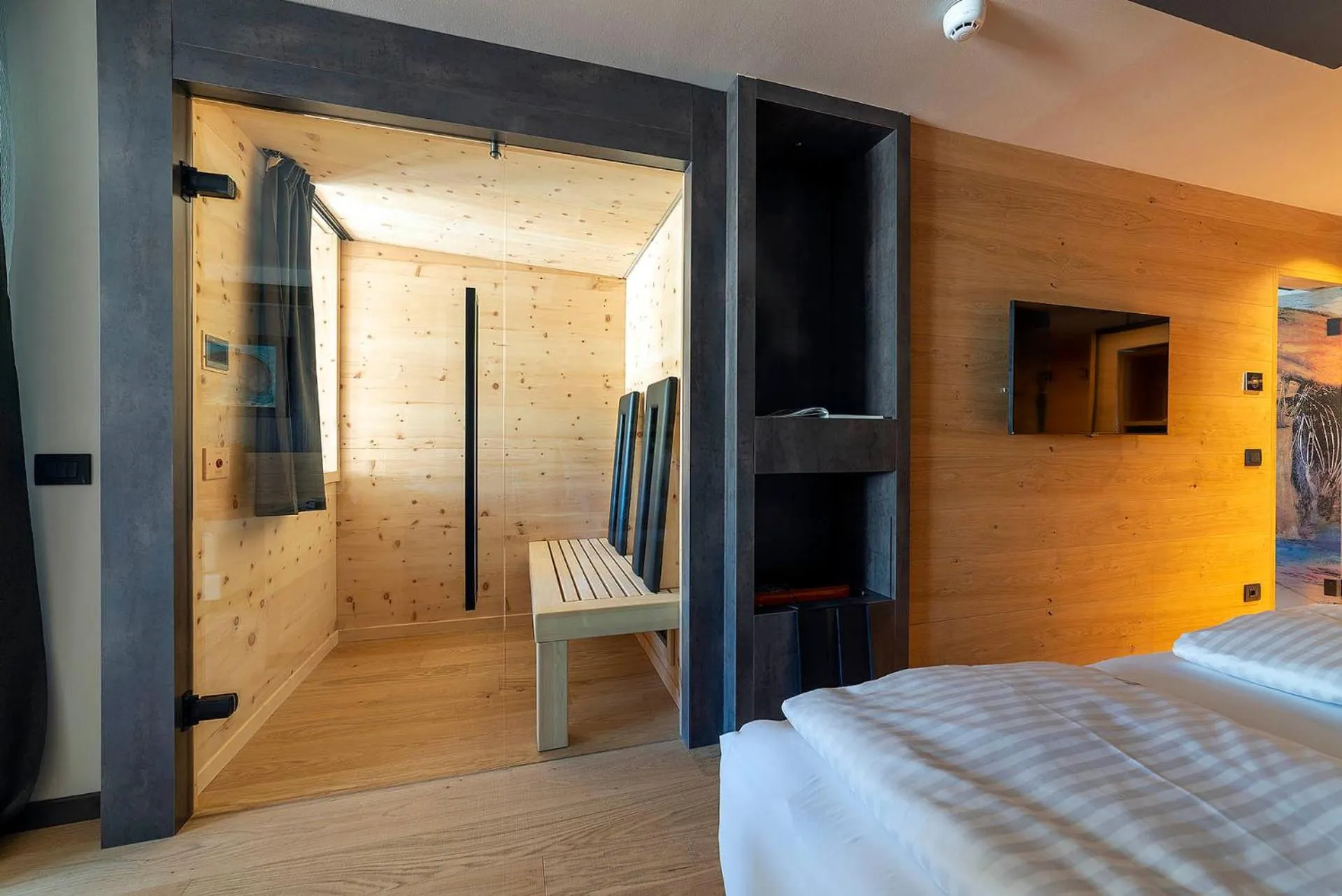 Bed in Locanda degli Artisti Art Hotel