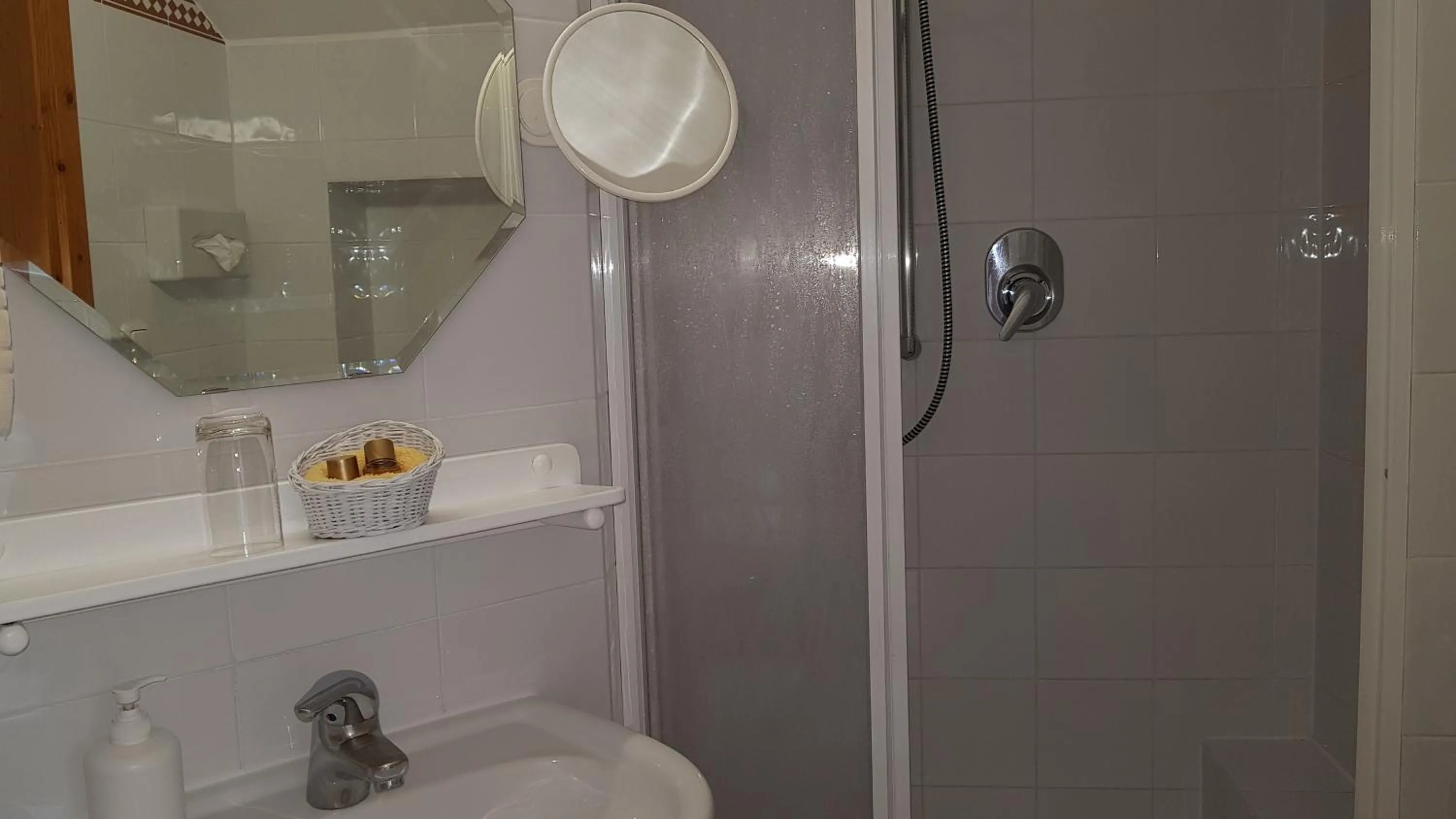 Bathroom in Hotel Villa Sisi