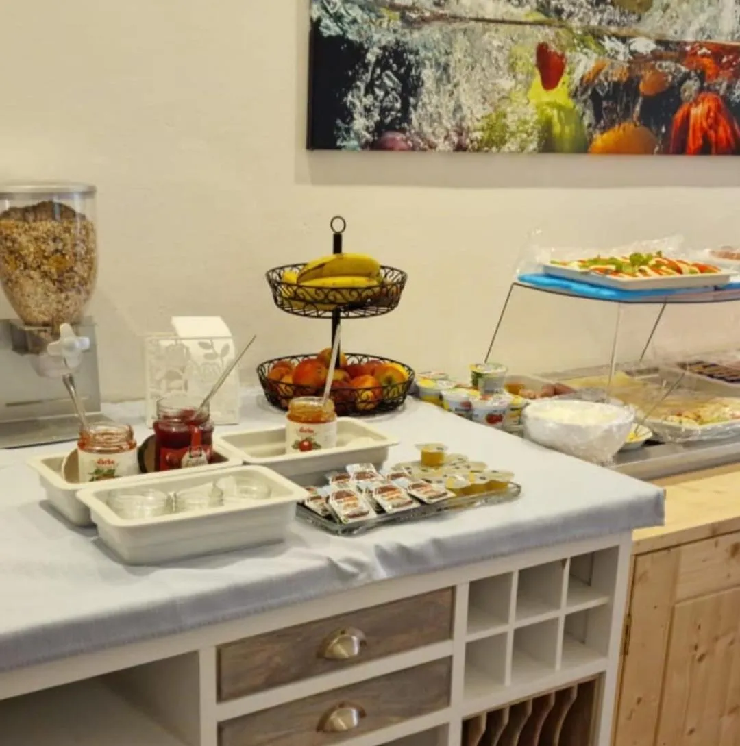 Breakfast in Hotel Villa Sisi