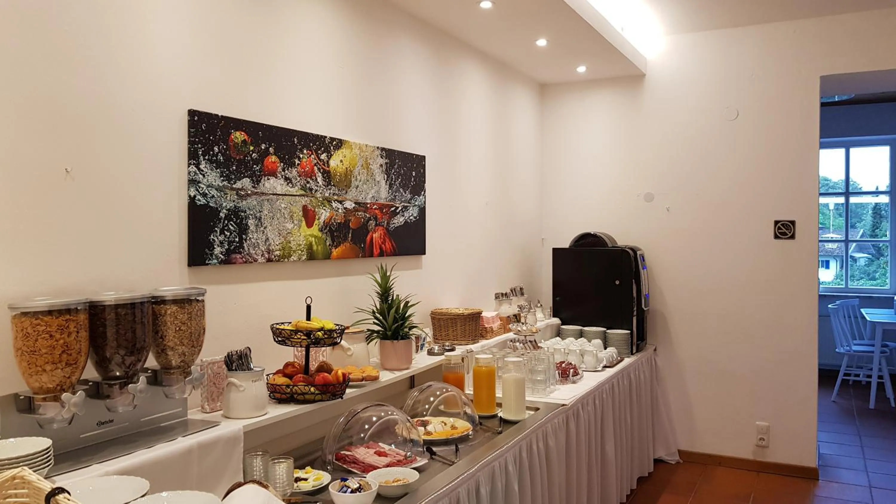 Food and drinks in Hotel Villa Sisi