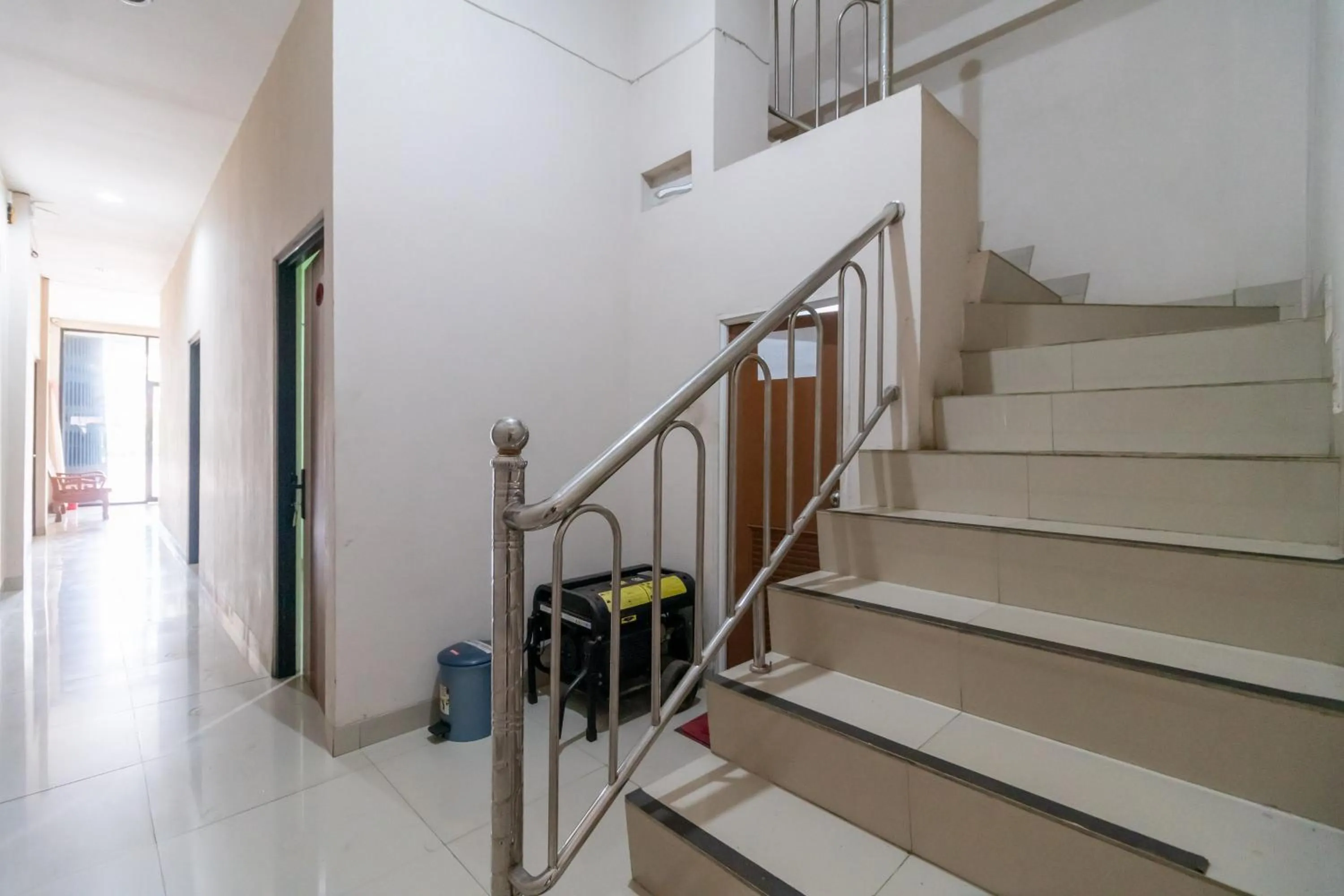 Property building in RedDoorz near Taman Wisata Alam Punti Kayu Palembang 2