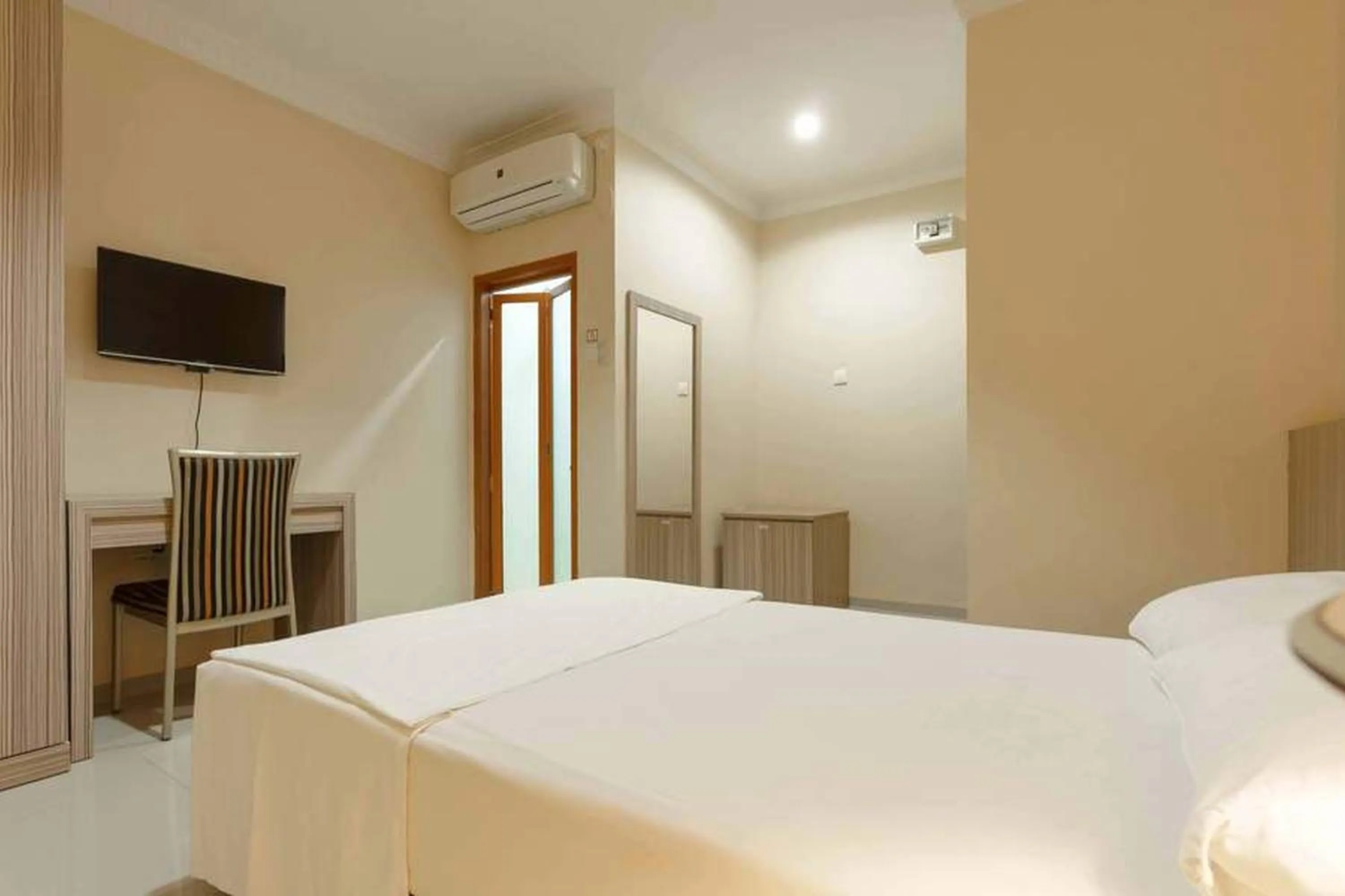 Queen Inn Batam RedPartner