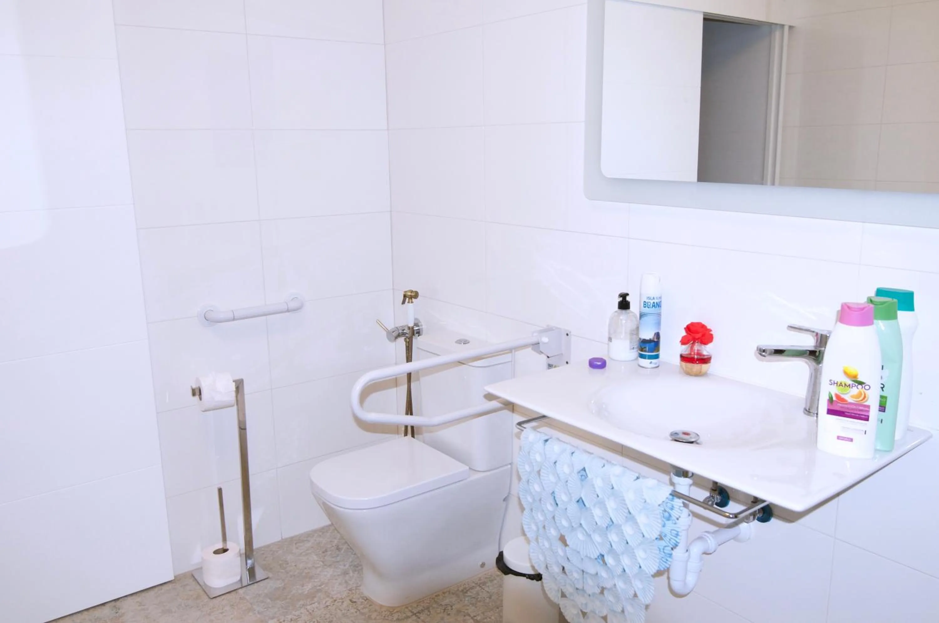 Toilet in Loft Valentia Ifach Calpe