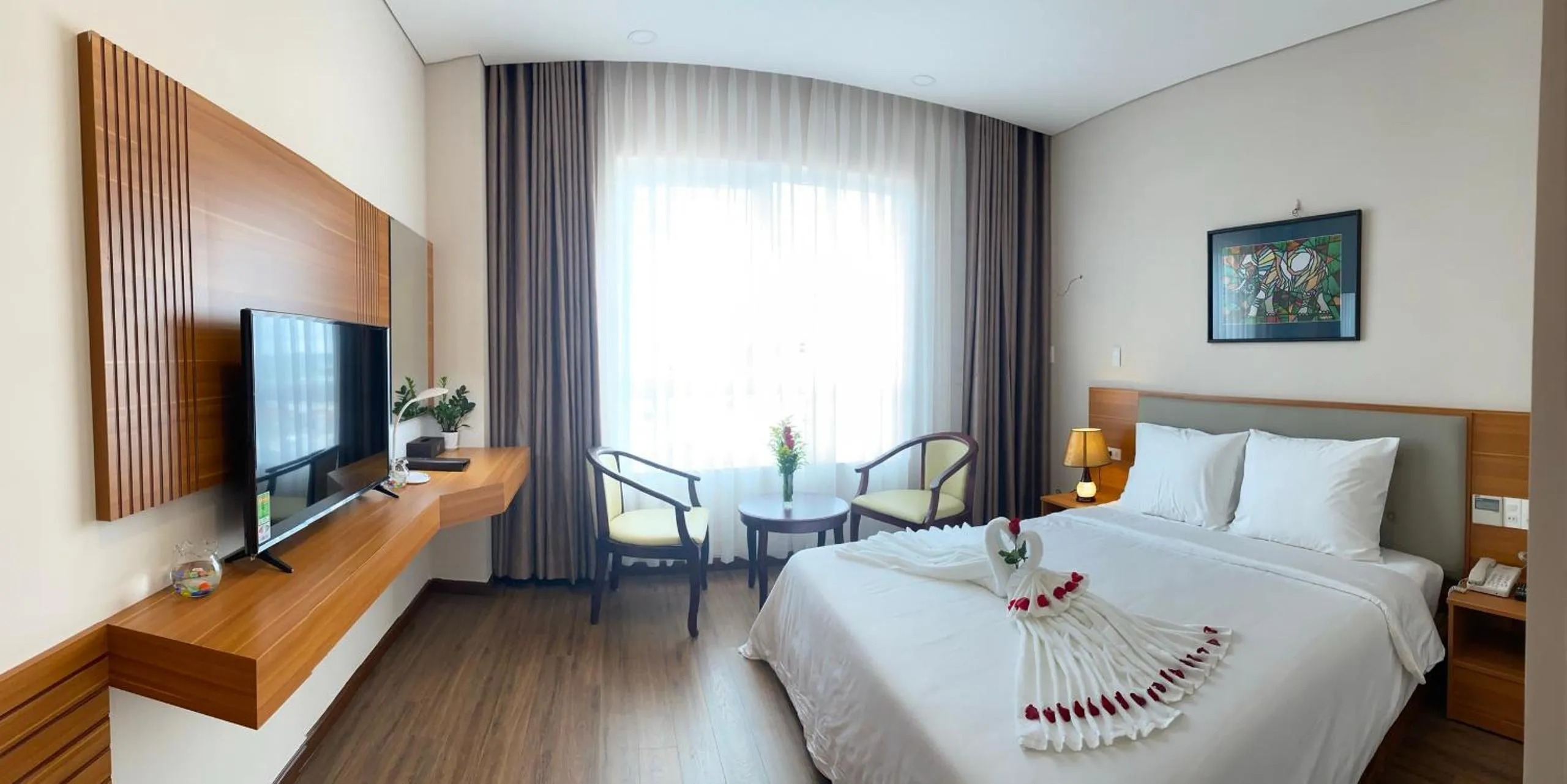 TV and multimedia, Bed in Elephants Hotel