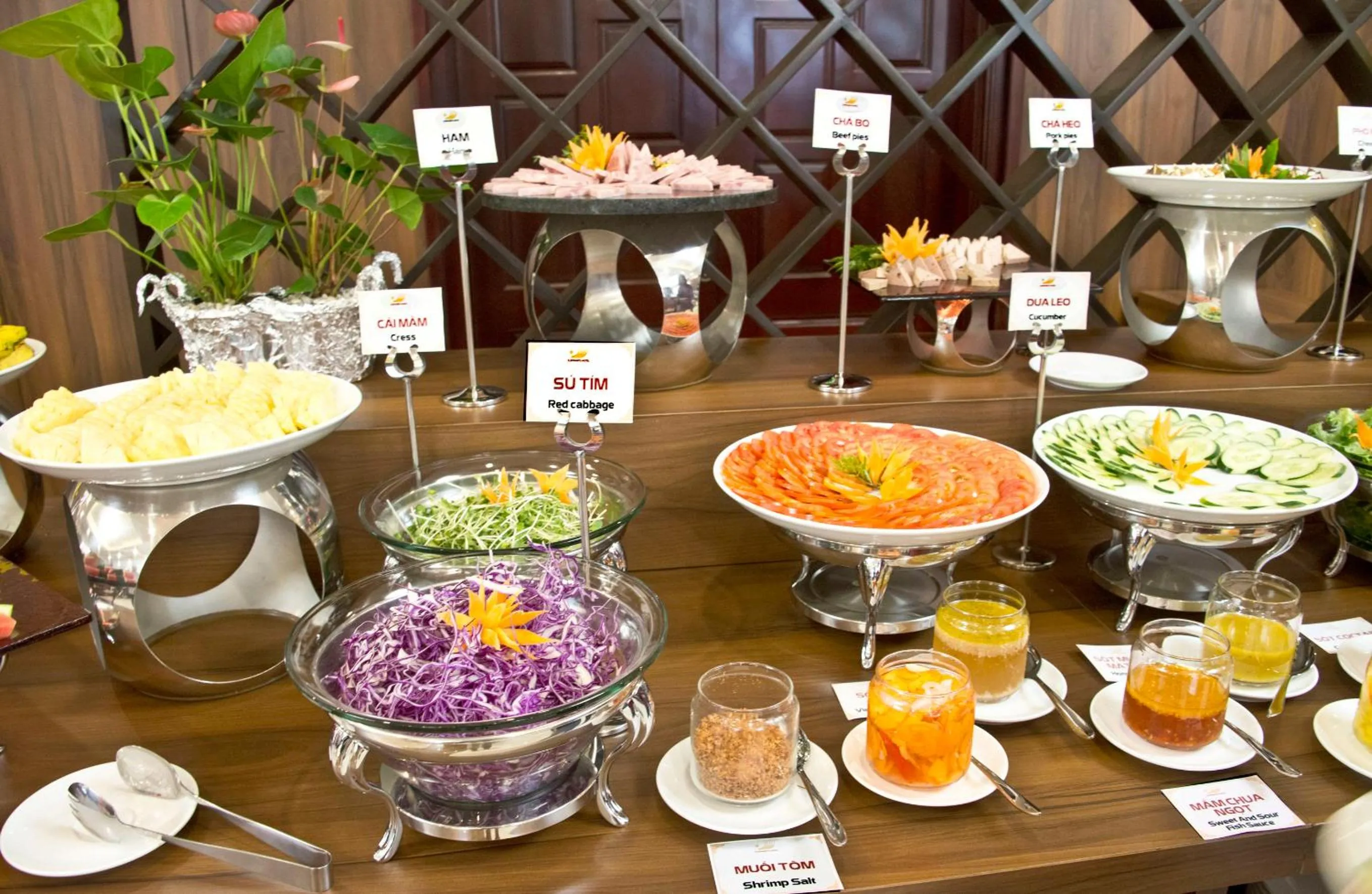 Breakfast in Elephants Hotel