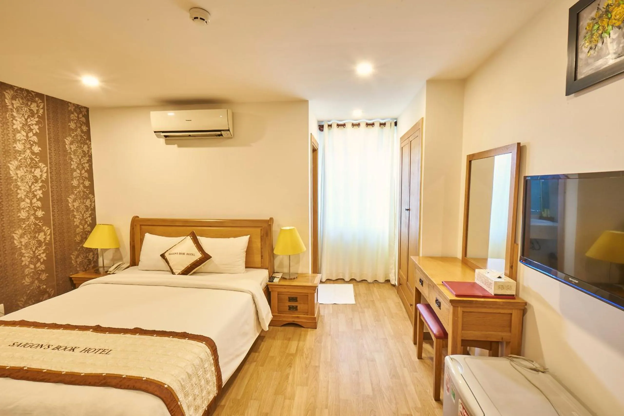 TV and multimedia, Bed in Sai Gon's Book Hotel - The Airport Front