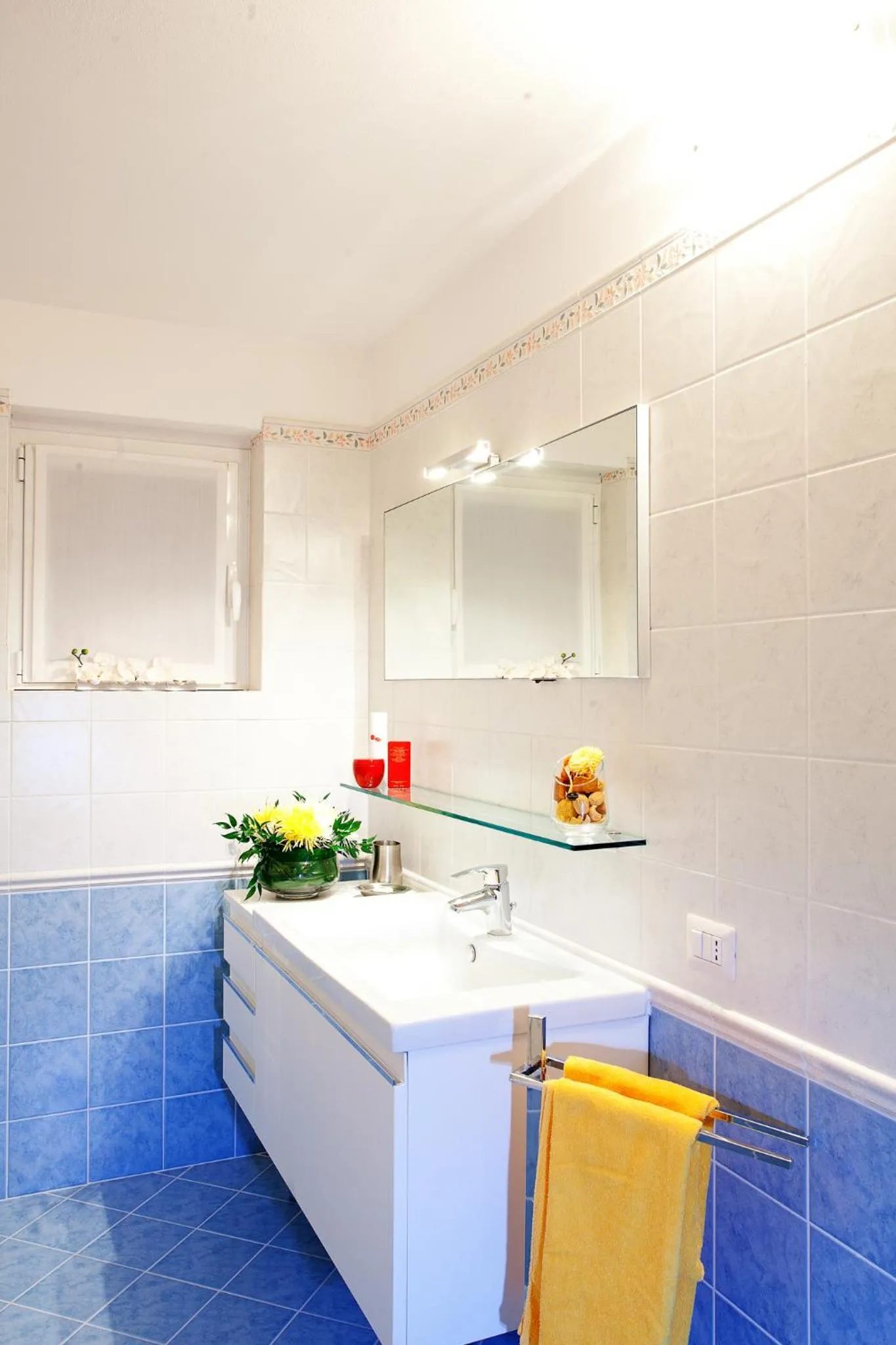 Shower in Tremezzo Residence 3-1 of 11 apartments in an exclusive residence by Italian Apartments