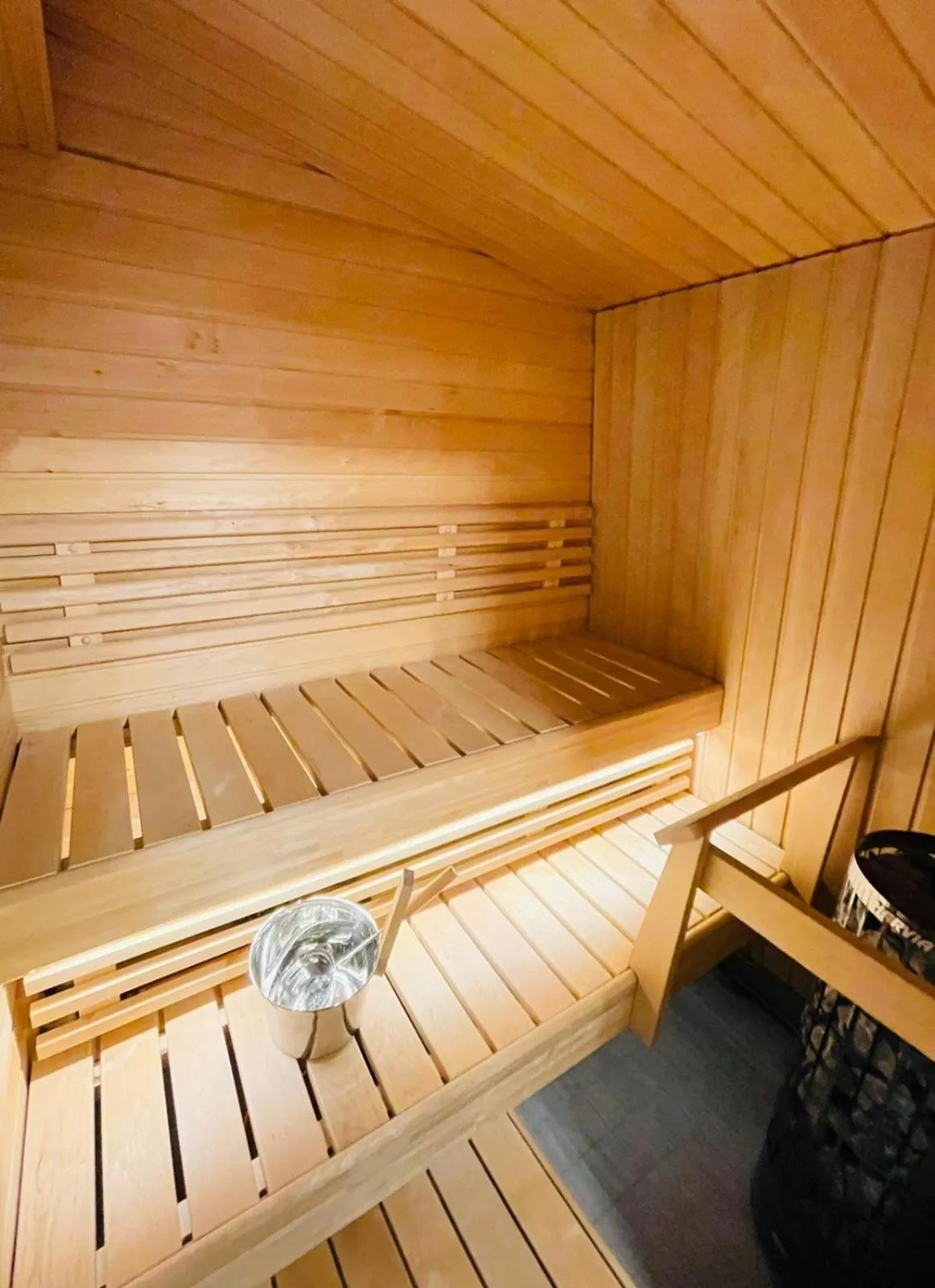 Sauna in Black Hotel