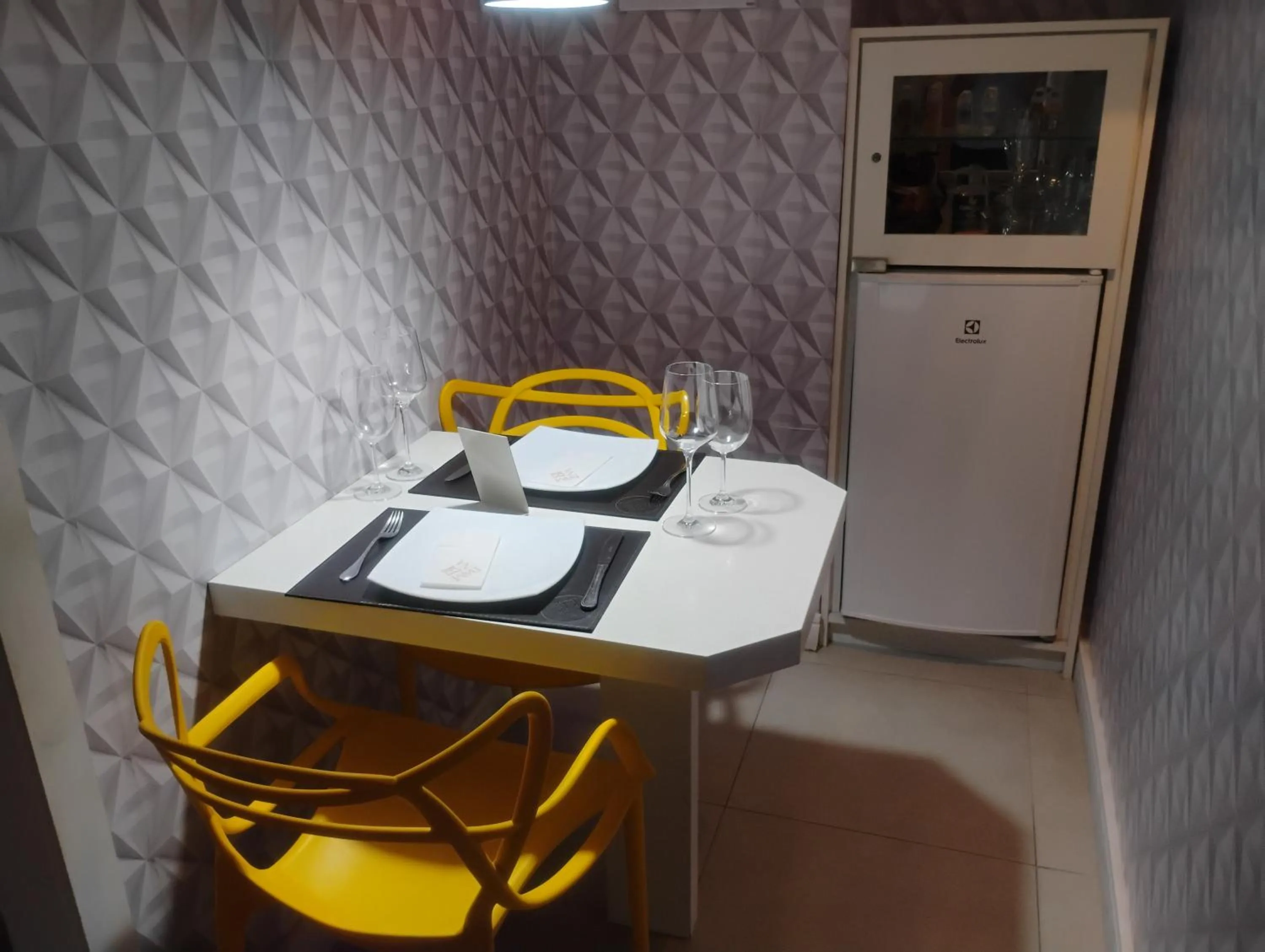 BAMBINA HOTEL -Adultos Somente