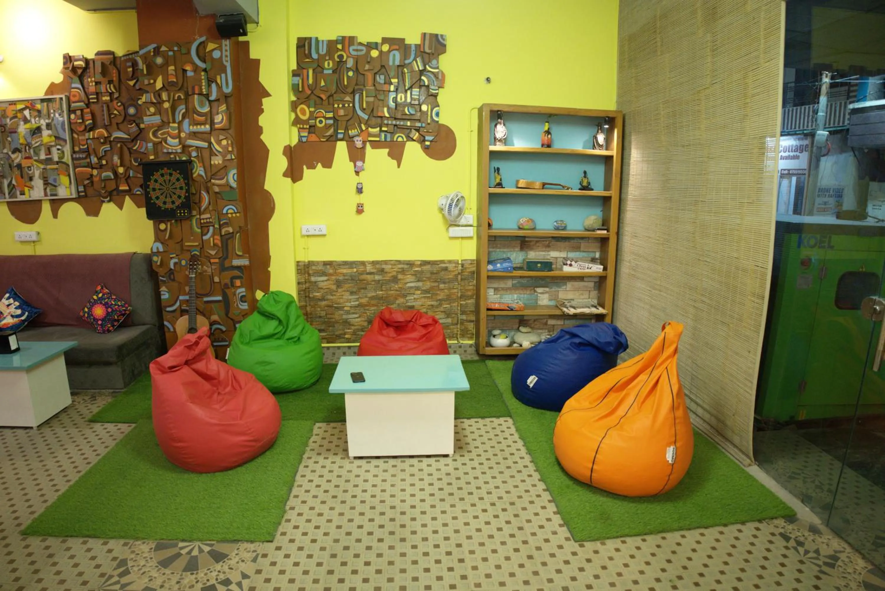 Restaurant/places to eat in Trippme Rishikesh - Boutique Hostel, Tapovan