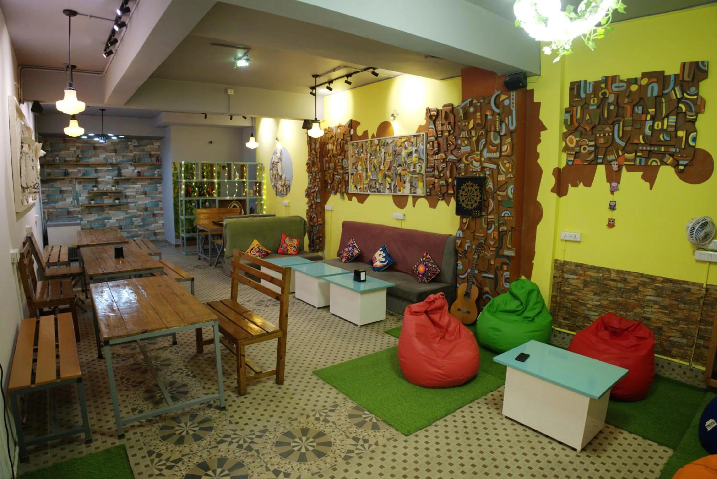 Restaurant/places to eat in Trippme Rishikesh - Boutique Hostel, Tapovan