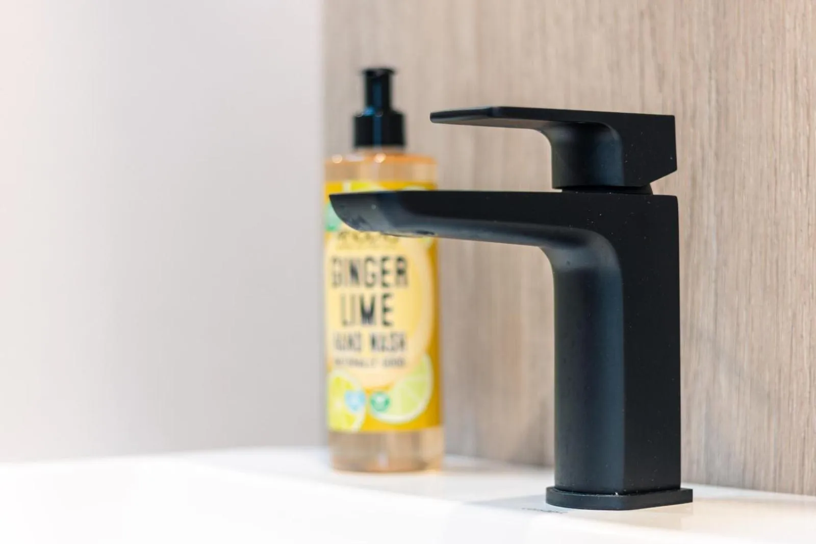 Bathroom in JJs Lodge Lakewood