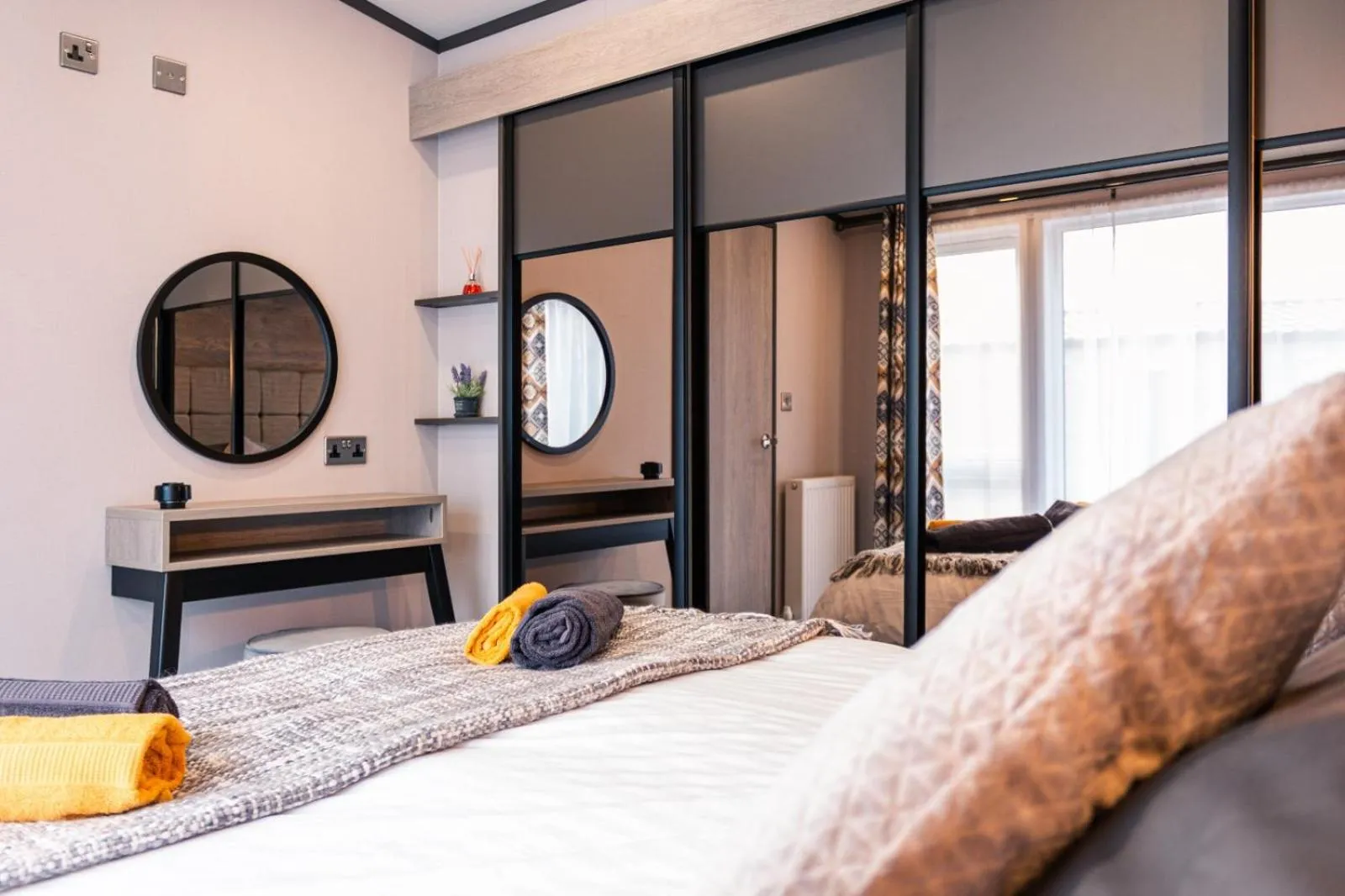 Bed in JJs Lodge Lakewood