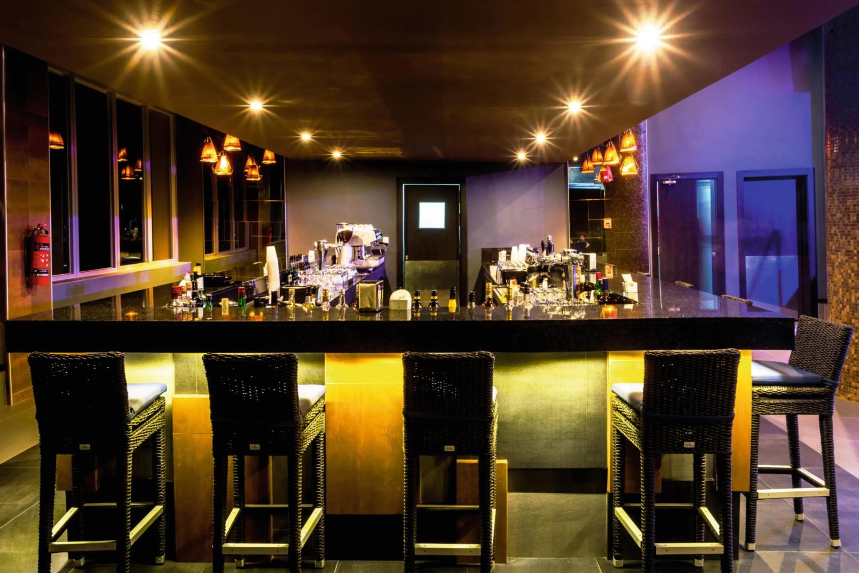 Lounge or bar in Riu Emerald Bay - All Inclusive