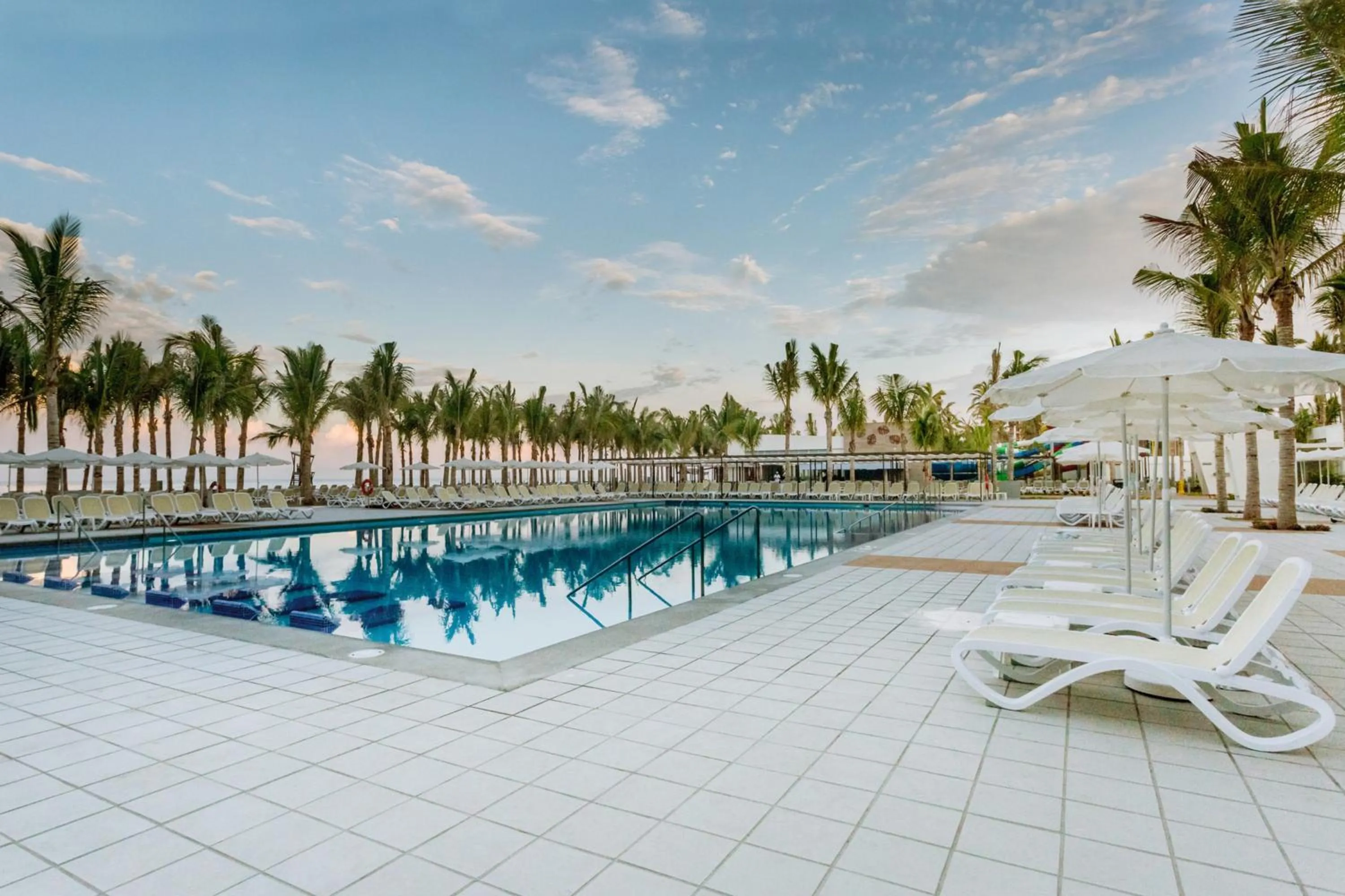 Swimming pool in Riu Emerald Bay - All Inclusive