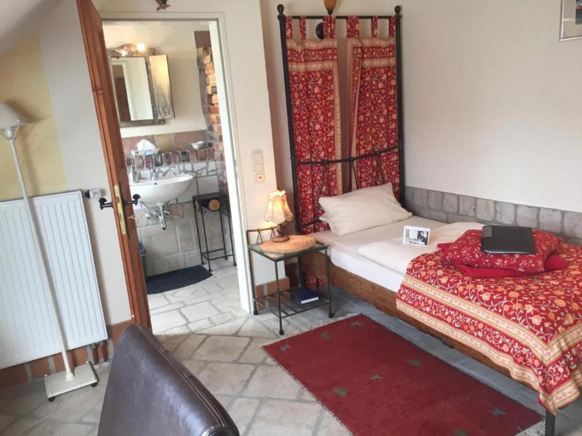 Bed in Domizil Hotel Düren "Kastanienhof"