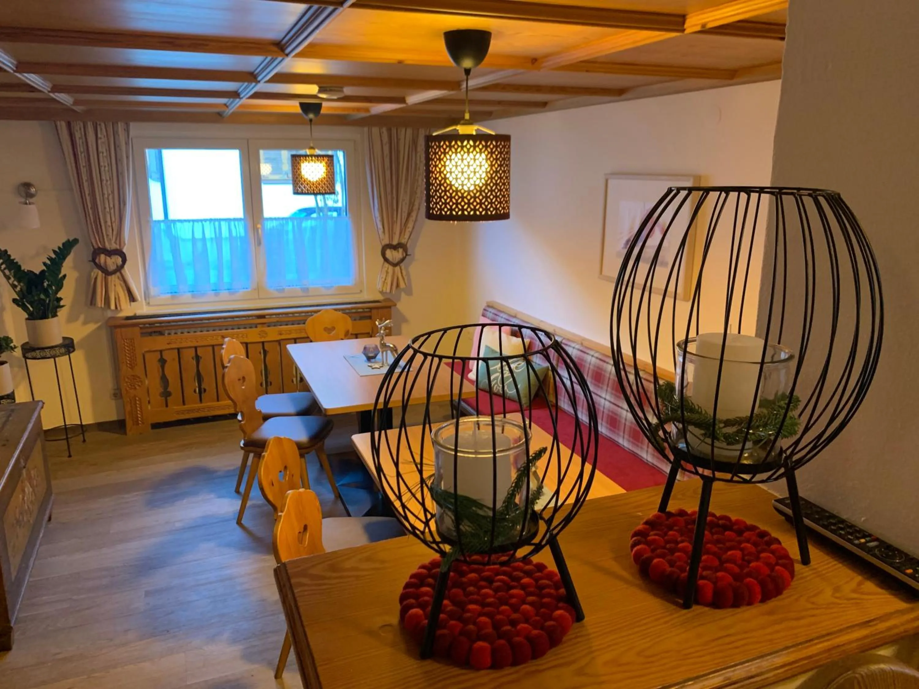 Restaurant/places to eat in Chalet Rosanna