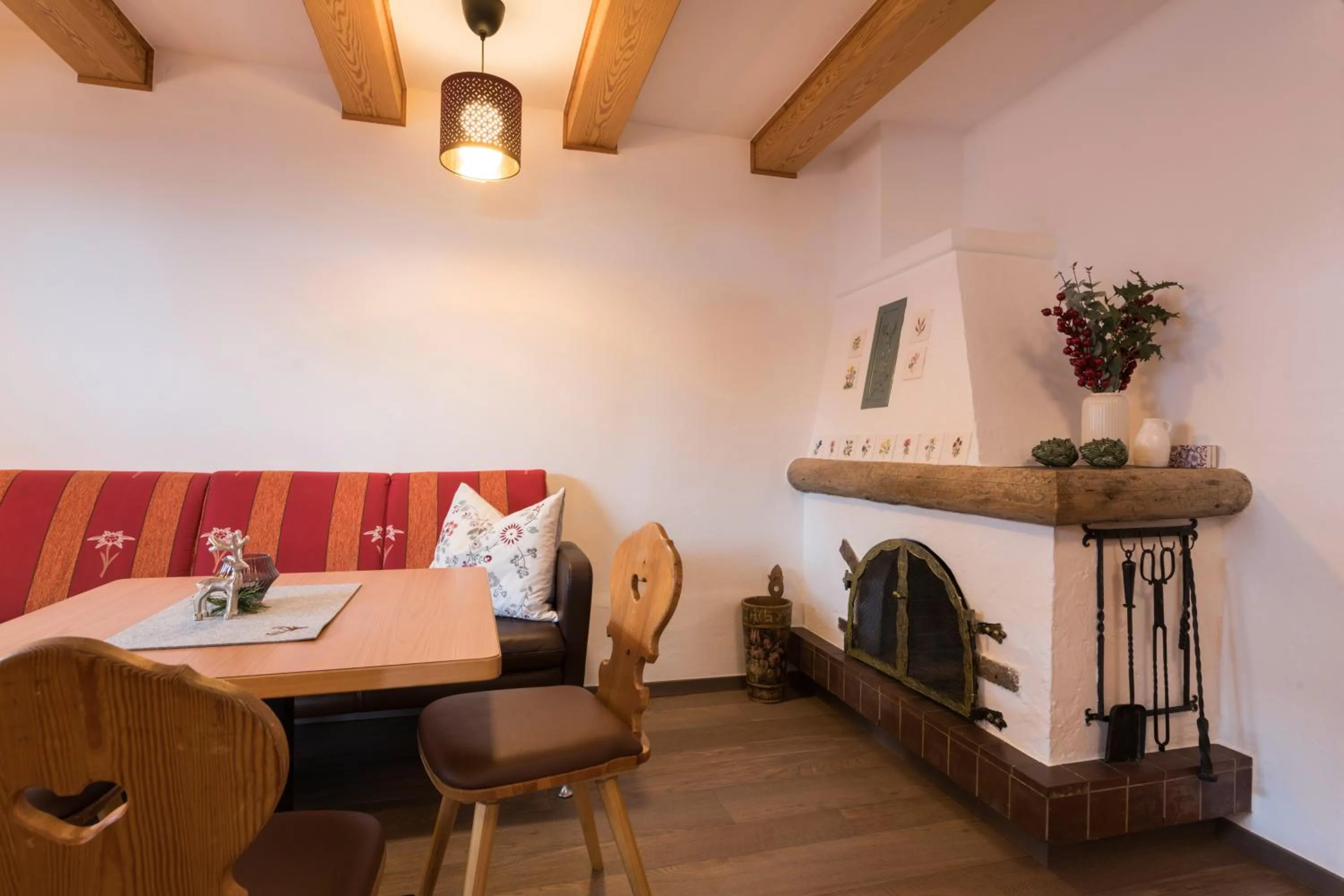 Dining area in Chalet Rosanna