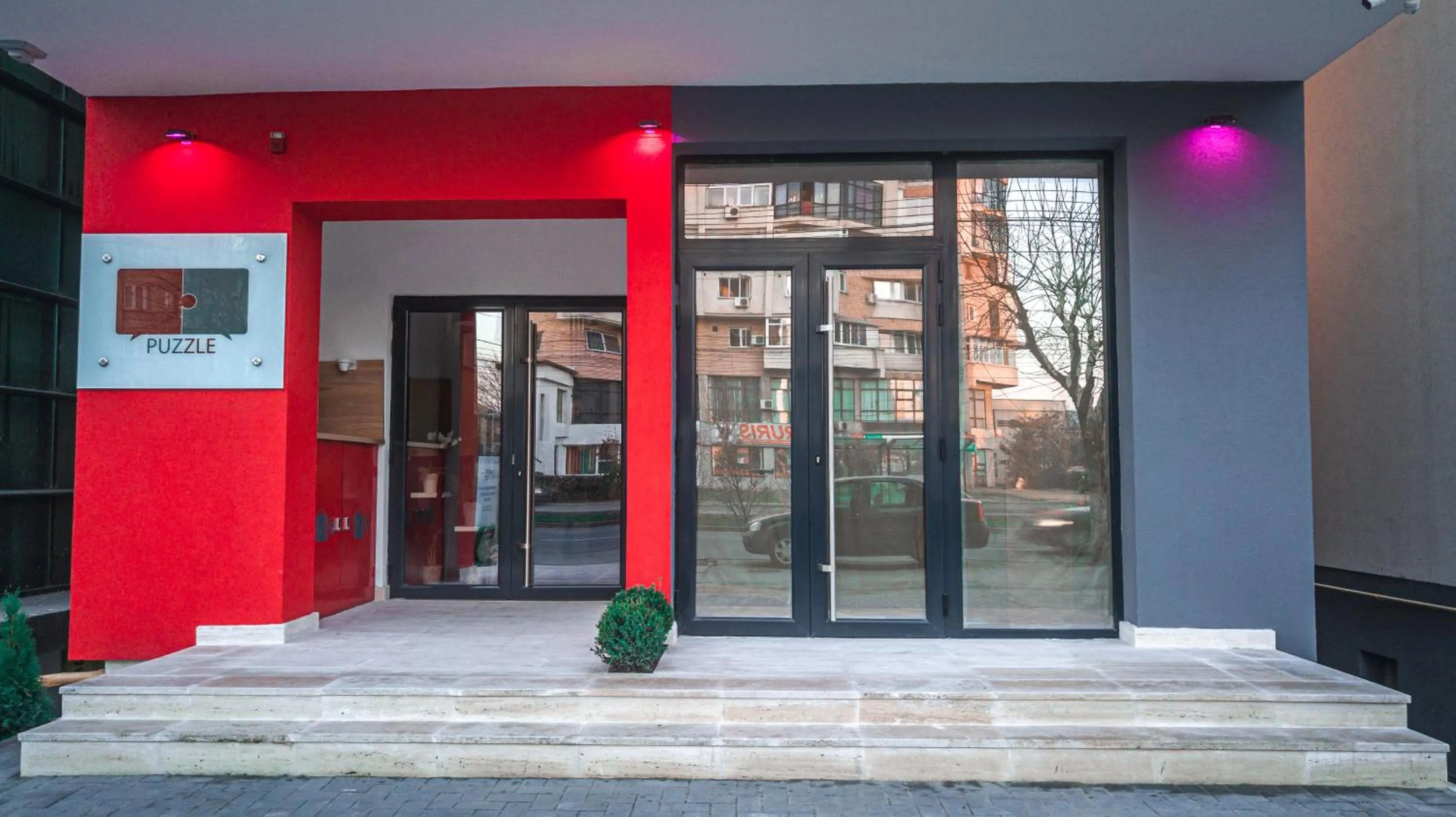 Logo/Certificate/Sign in Puzzle Apartaments&Studios