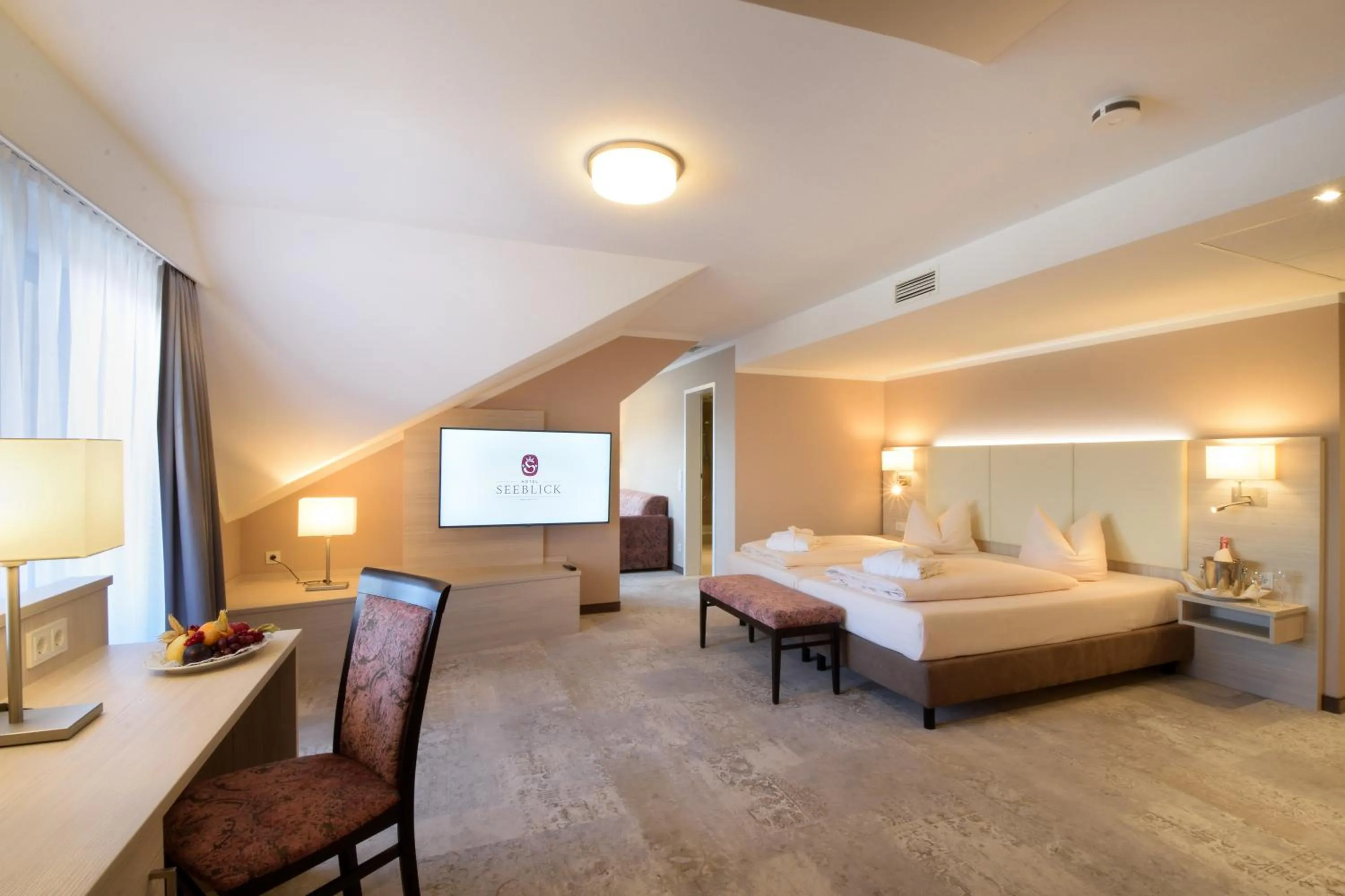 Bed in Hotel Seeblick