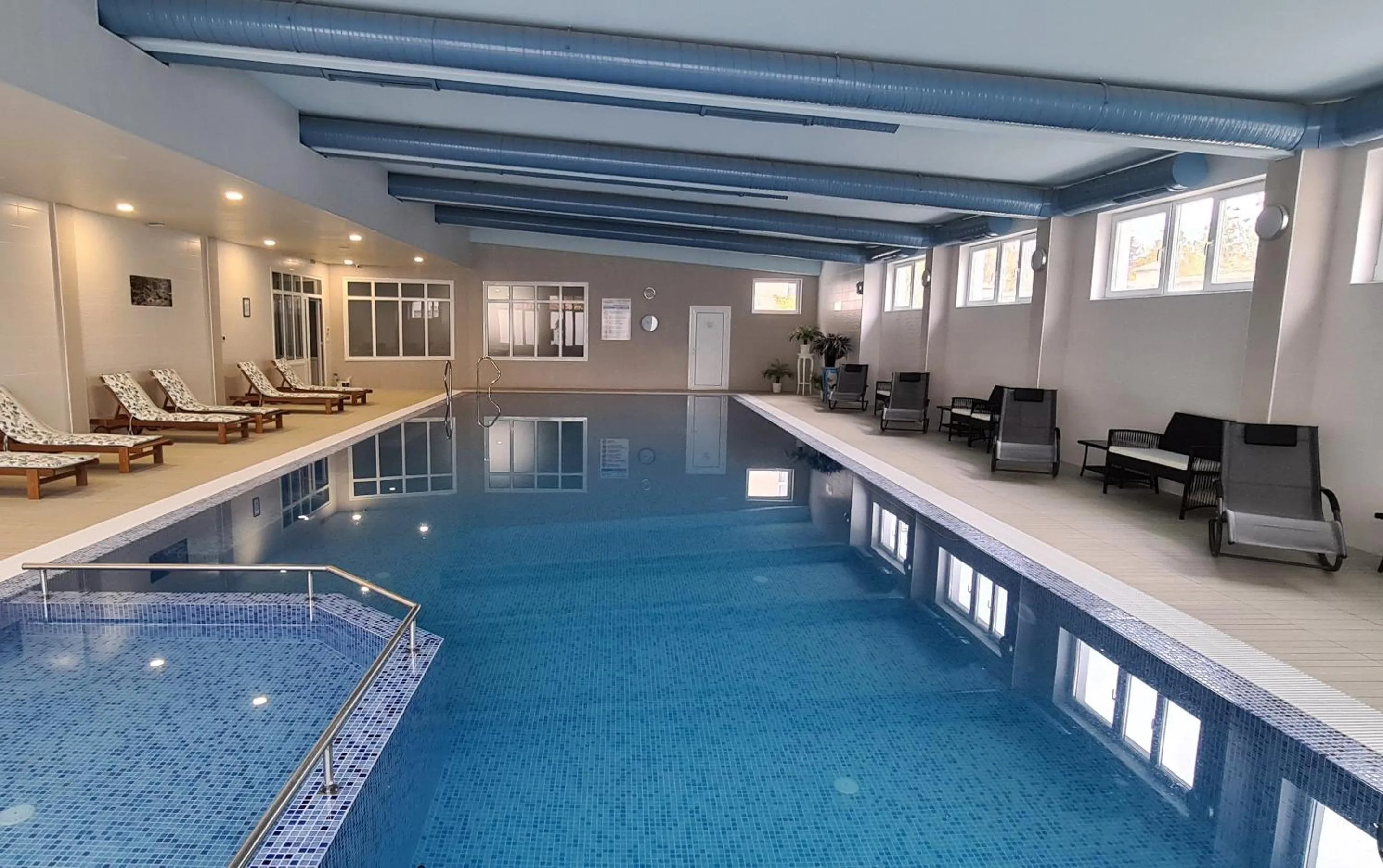 Swimming pool in Aparthotel Olympus Plaza - SPA & Indoor Pool