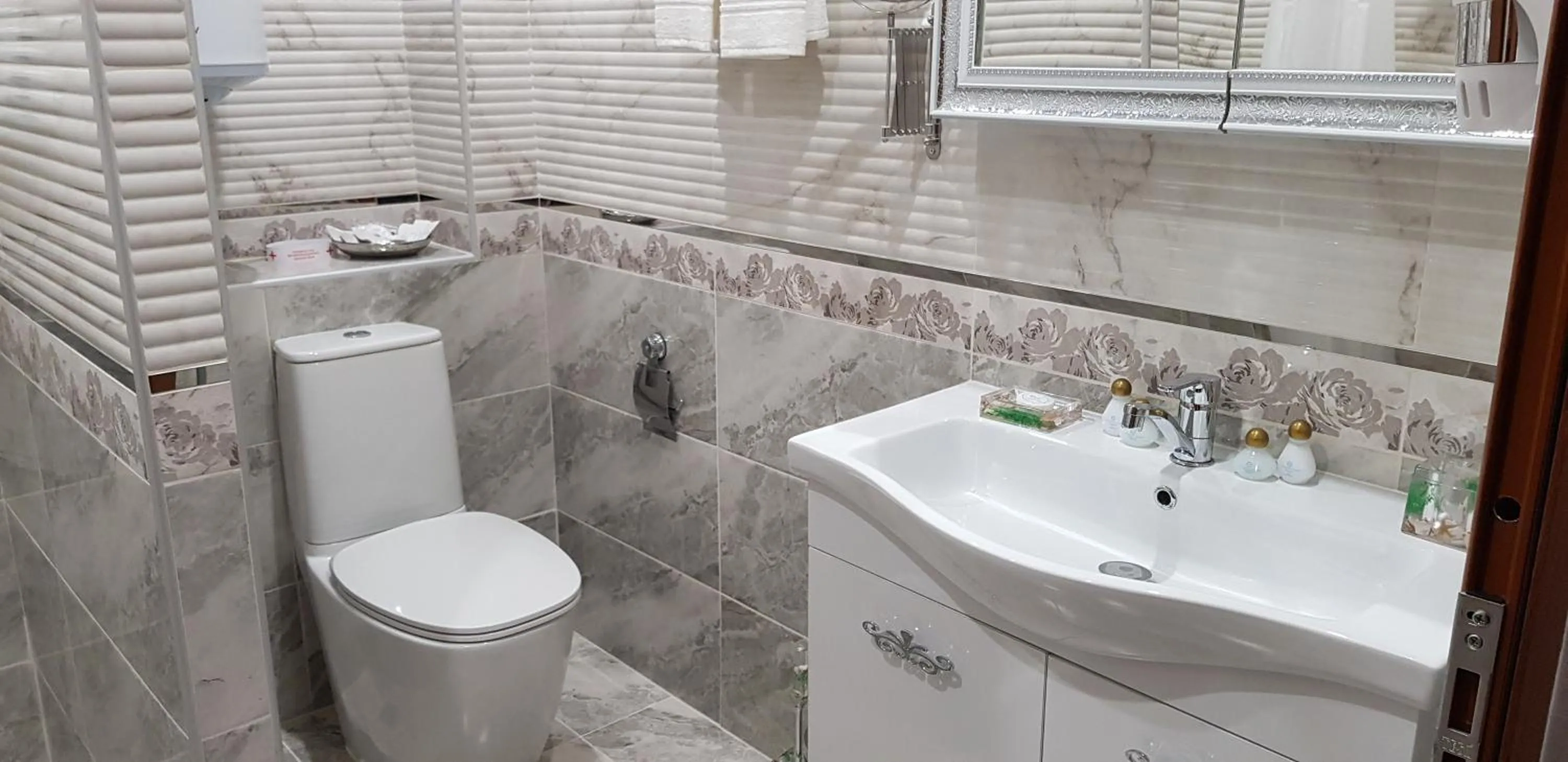 Bathroom in Aparthotel Olympus Plaza - SPA & Indoor Pool