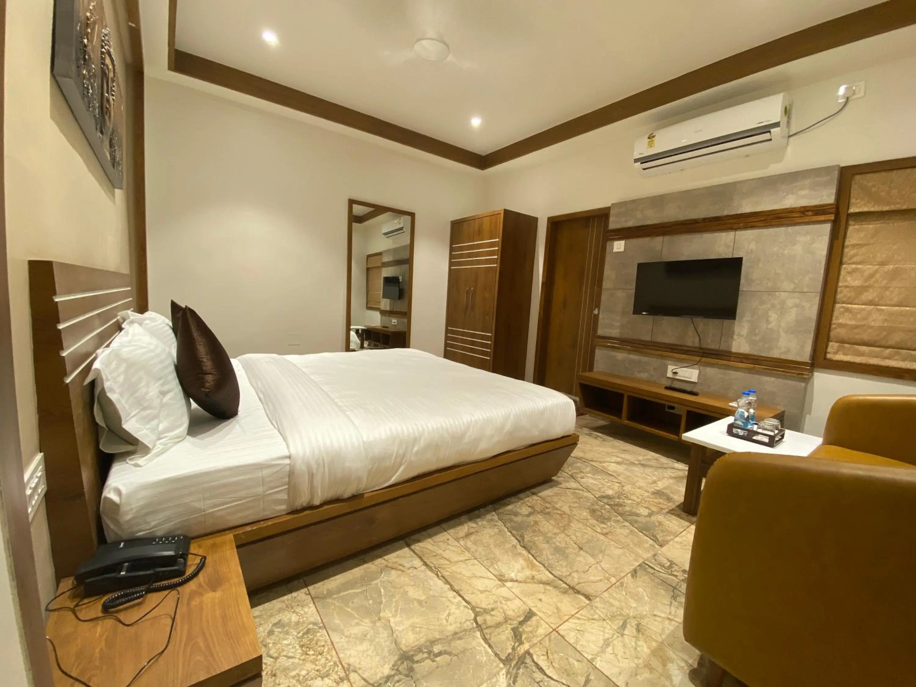 Bedroom, Bed in HOTEL DAMODAR