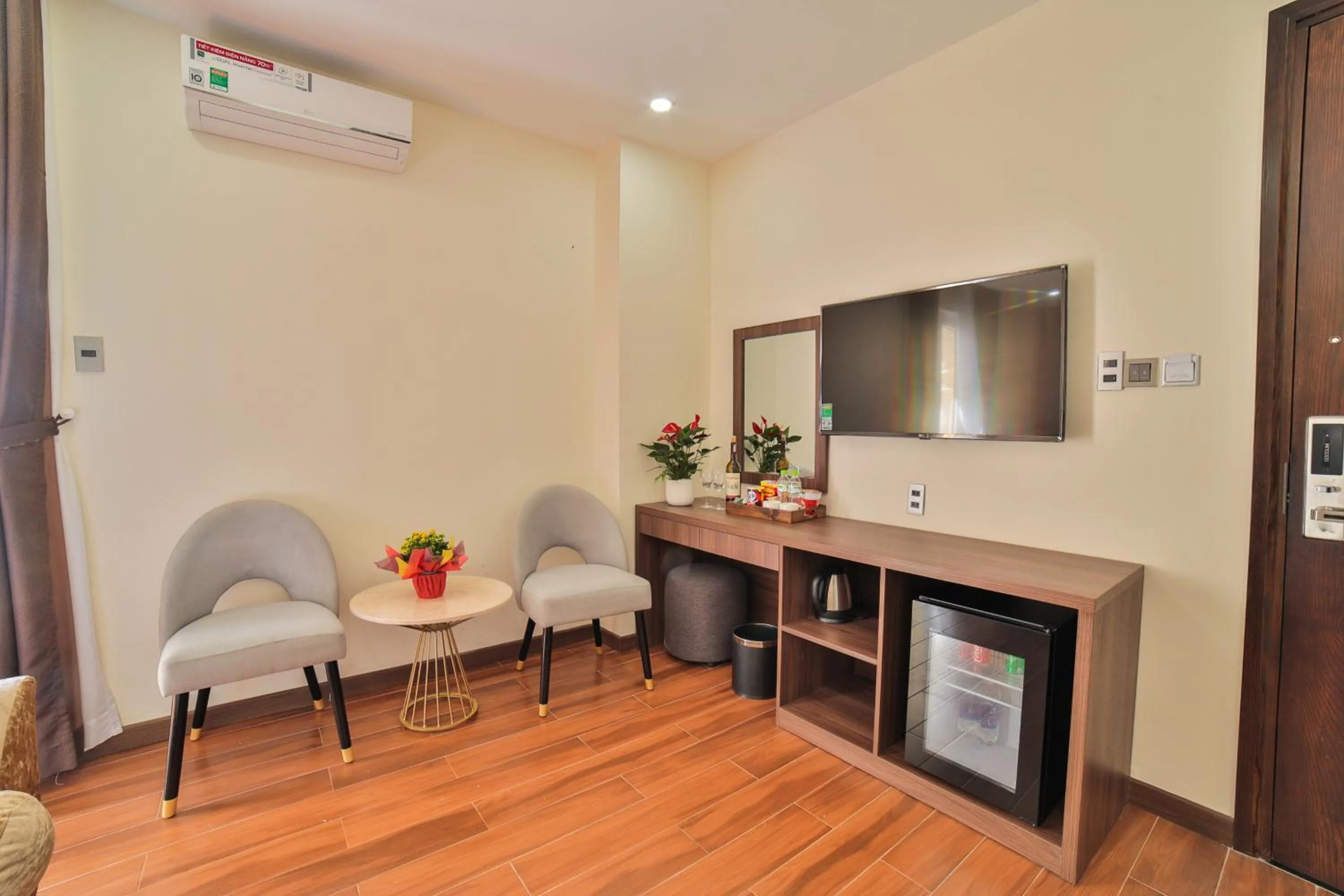 Seating area in Dalat Paradise Hotel