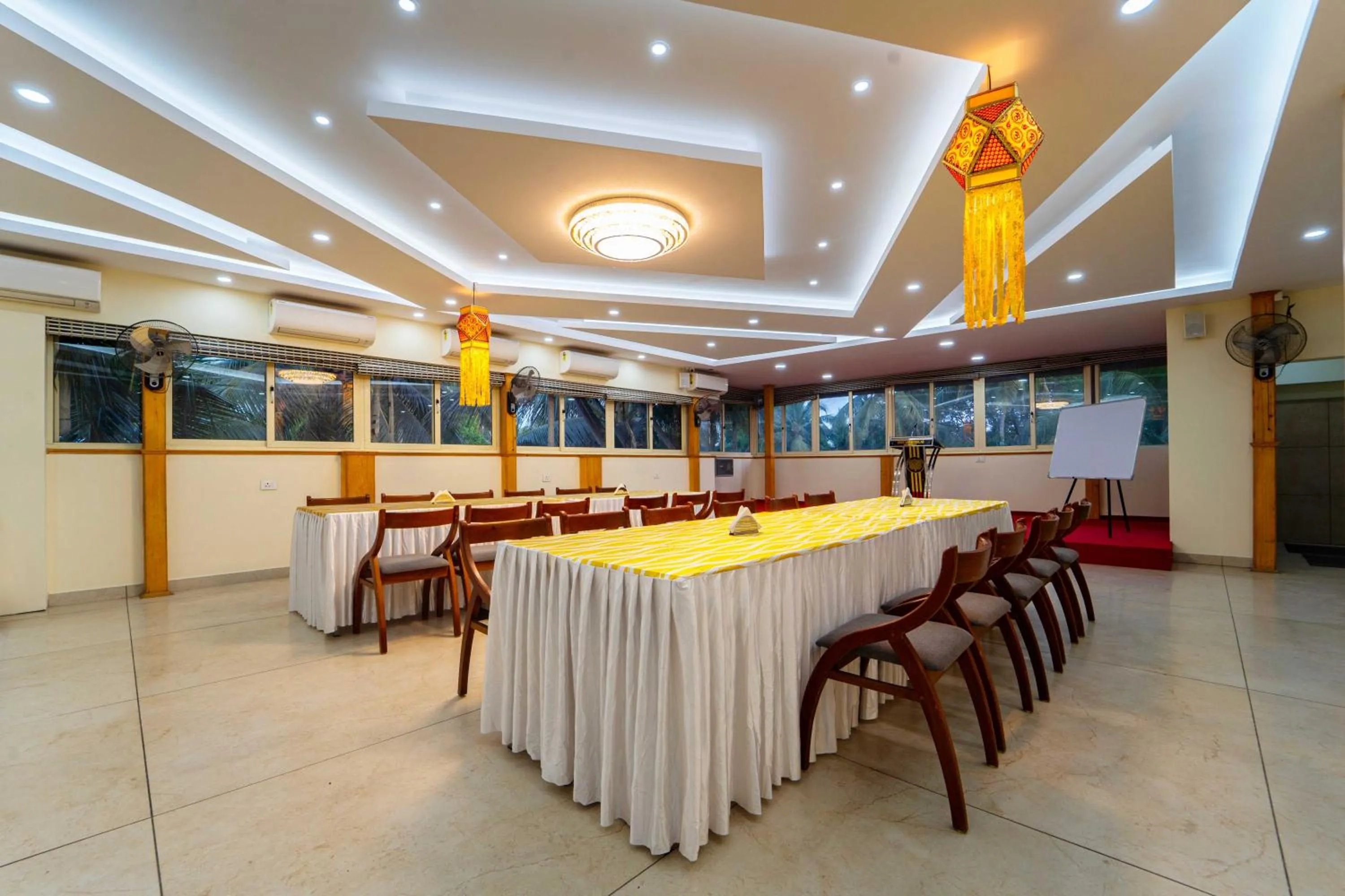 Banquet/Function facilities in Treebo Sree Varshavilas Regency, 500 Mtrs From Guruvayoor Temple