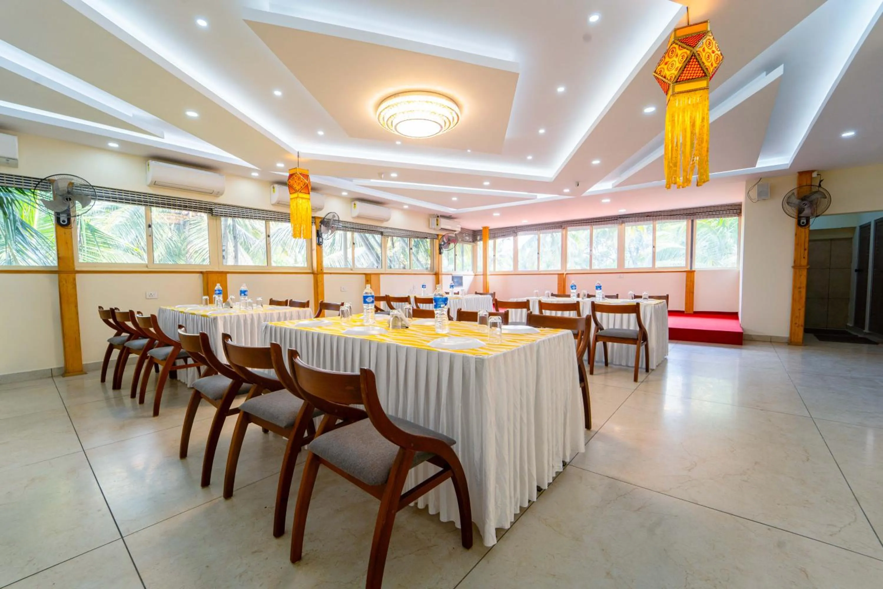 Dining area in Treebo Sree Varshavilas Regency, 500 Mtrs From Guruvayoor Temple