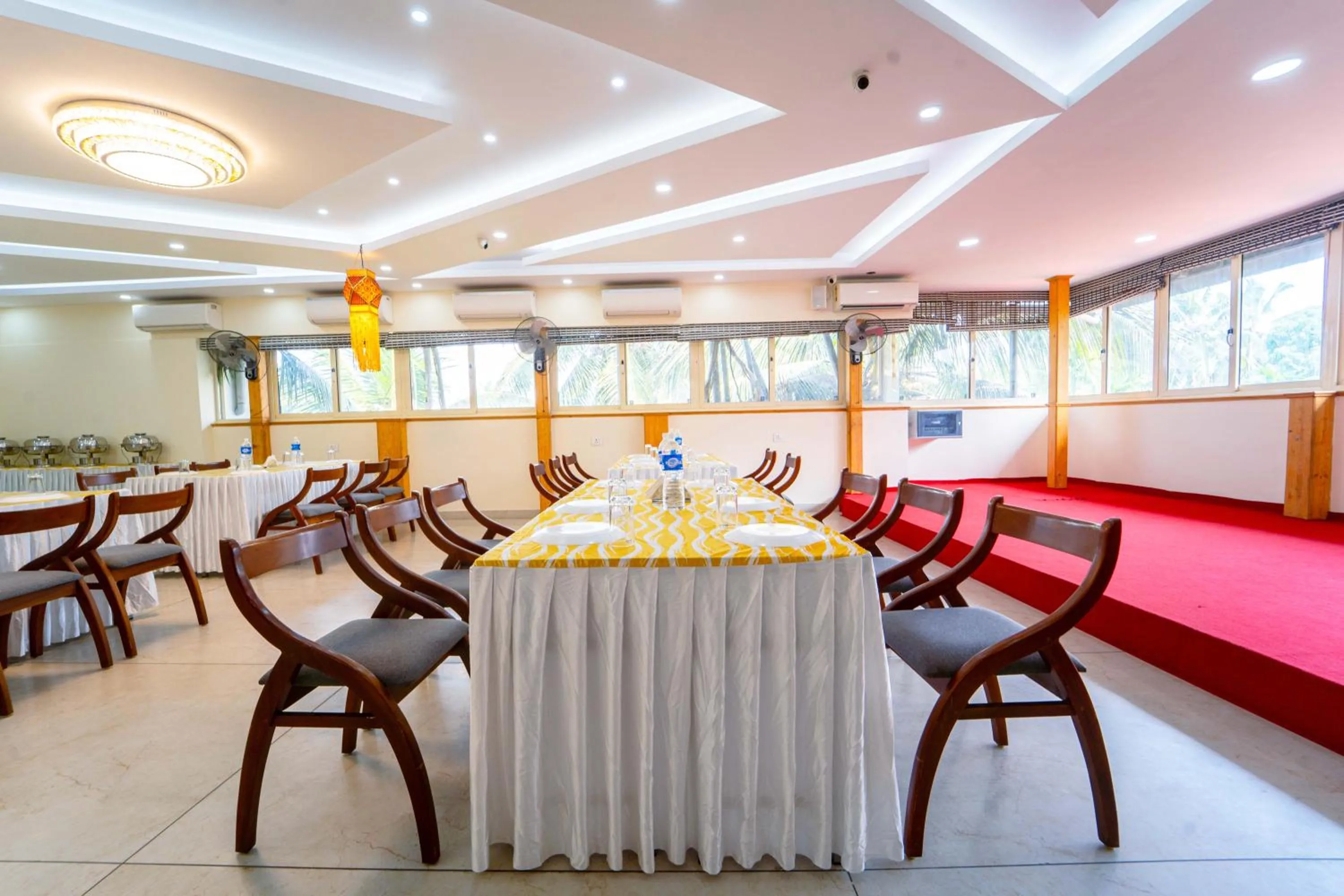 Dining area in Treebo Sree Varshavilas Regency, 500 Mtrs From Guruvayoor Temple