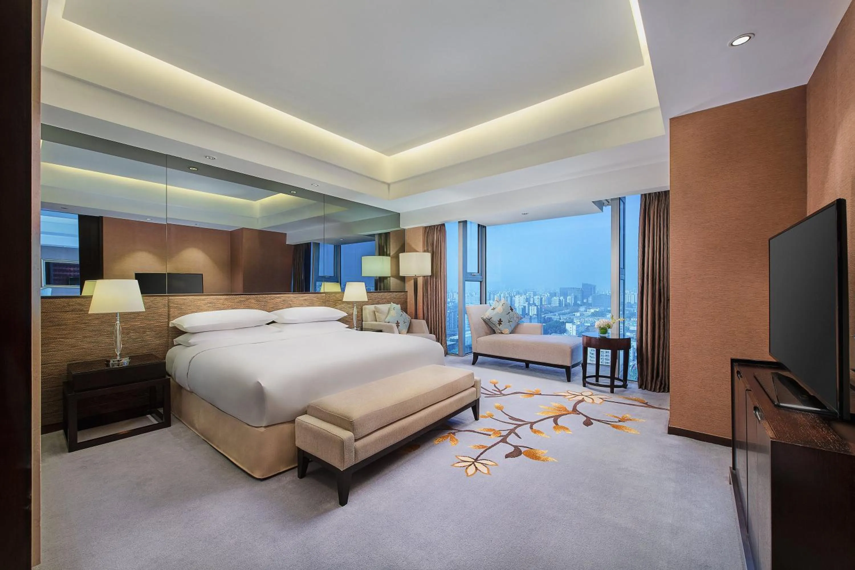 Photo of the whole room, Bed in Crowne Plaza Beijing Sun Palace, an IHG Hotel