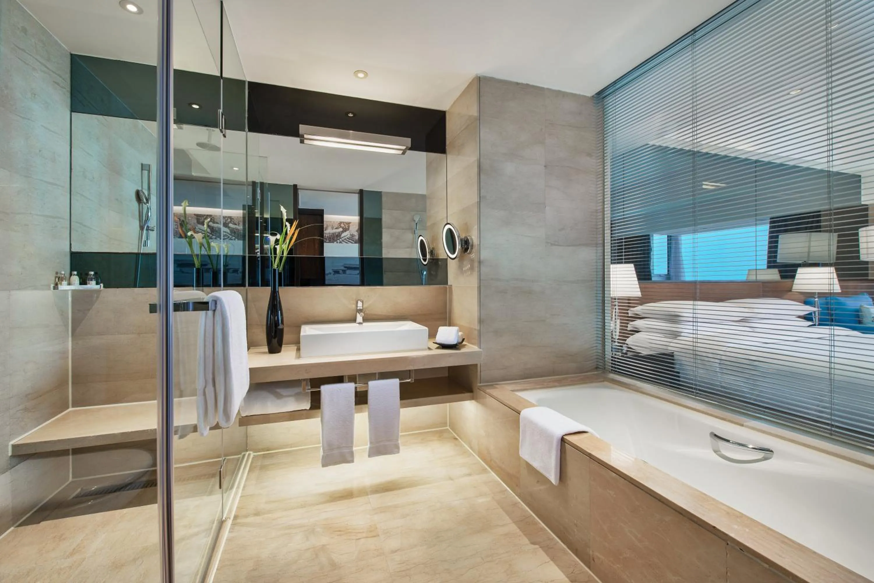 Photo of the whole room, Bed in Crowne Plaza Beijing Sun Palace, an IHG Hotel