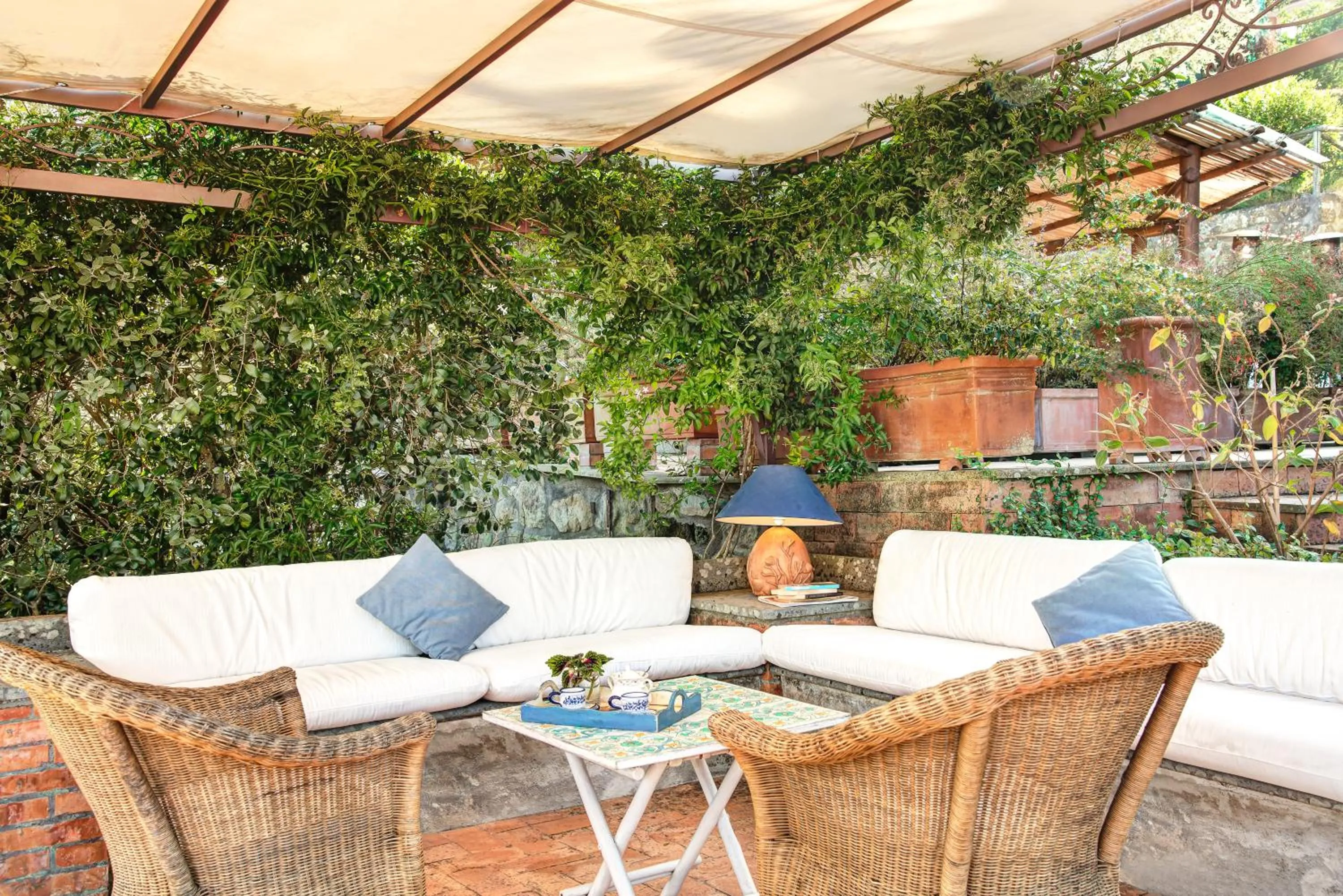 Patio in Country Lemonvilla