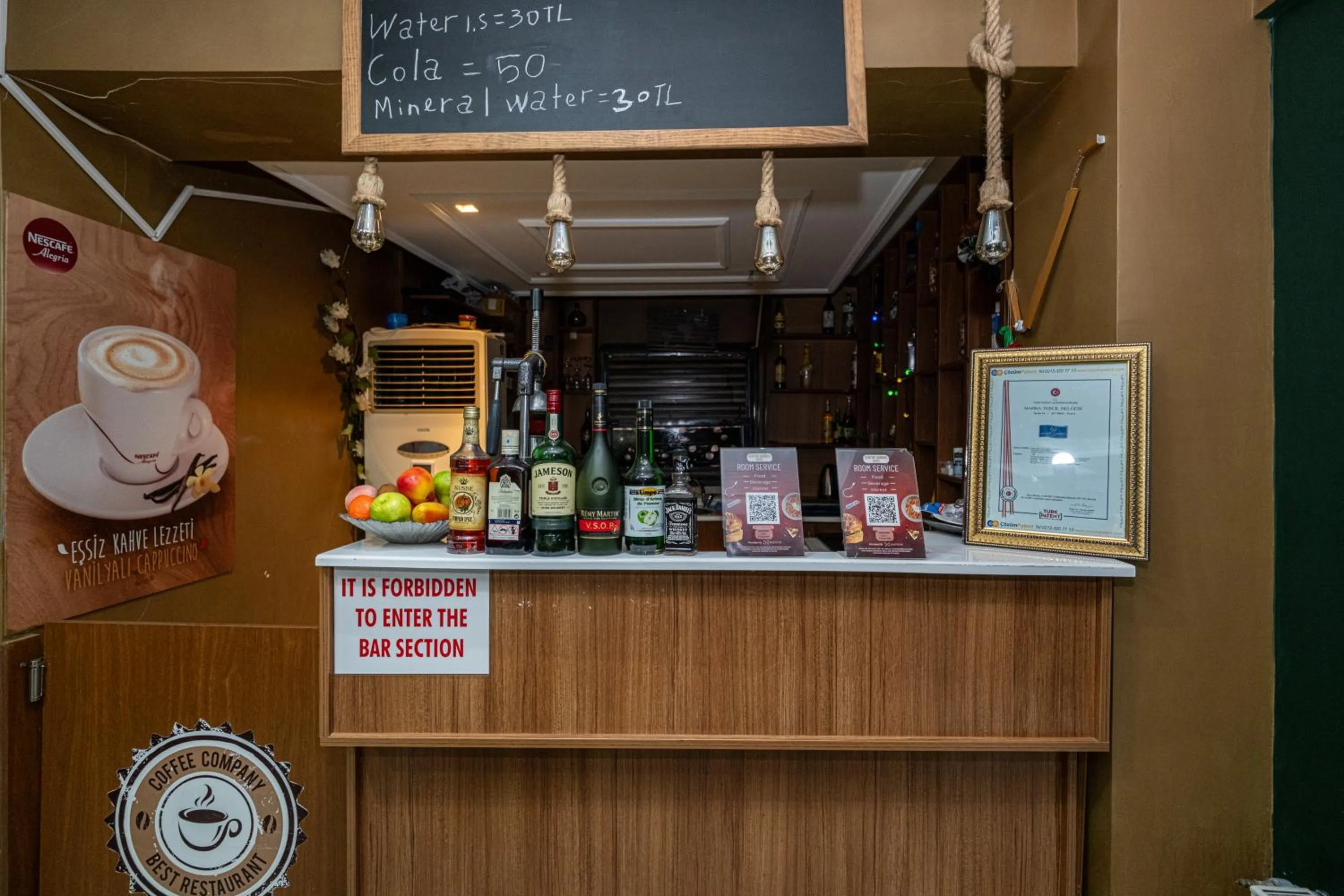 Coffee/tea facilities in Ozio İstanbul Hotel