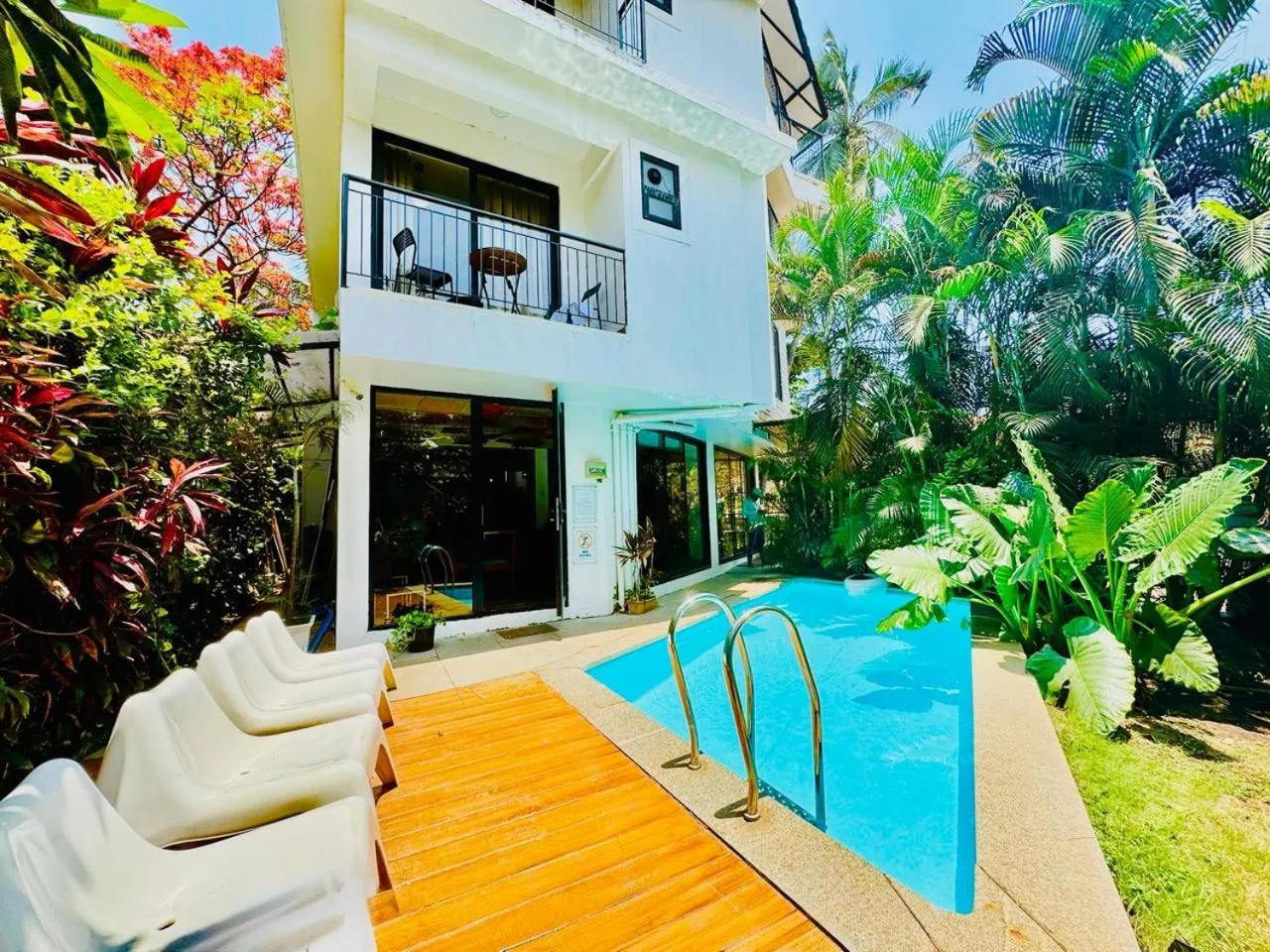 Pool view in HALF Hotel, Calangute