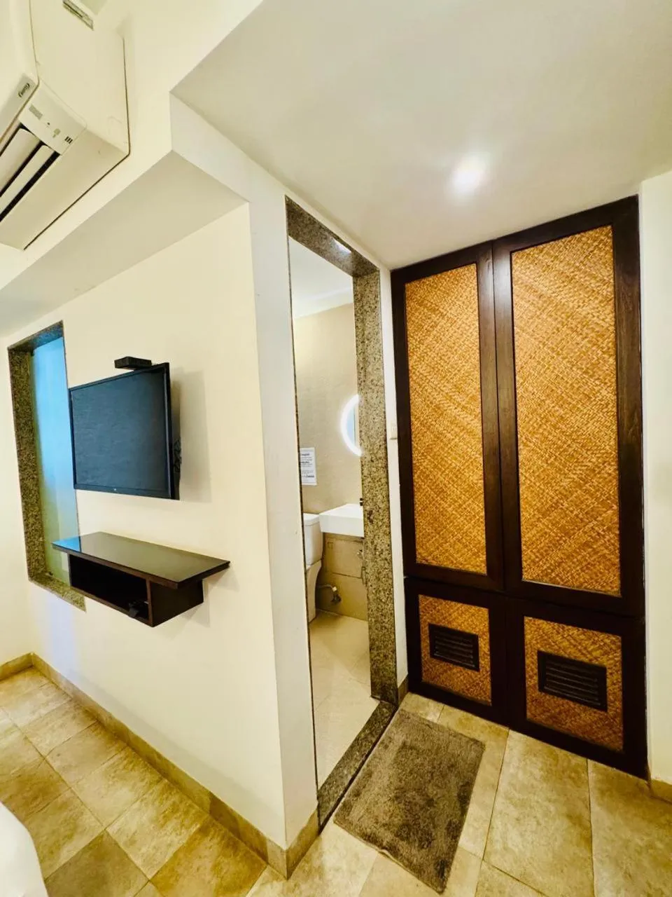 TV and multimedia in HALF Hotel, Calangute