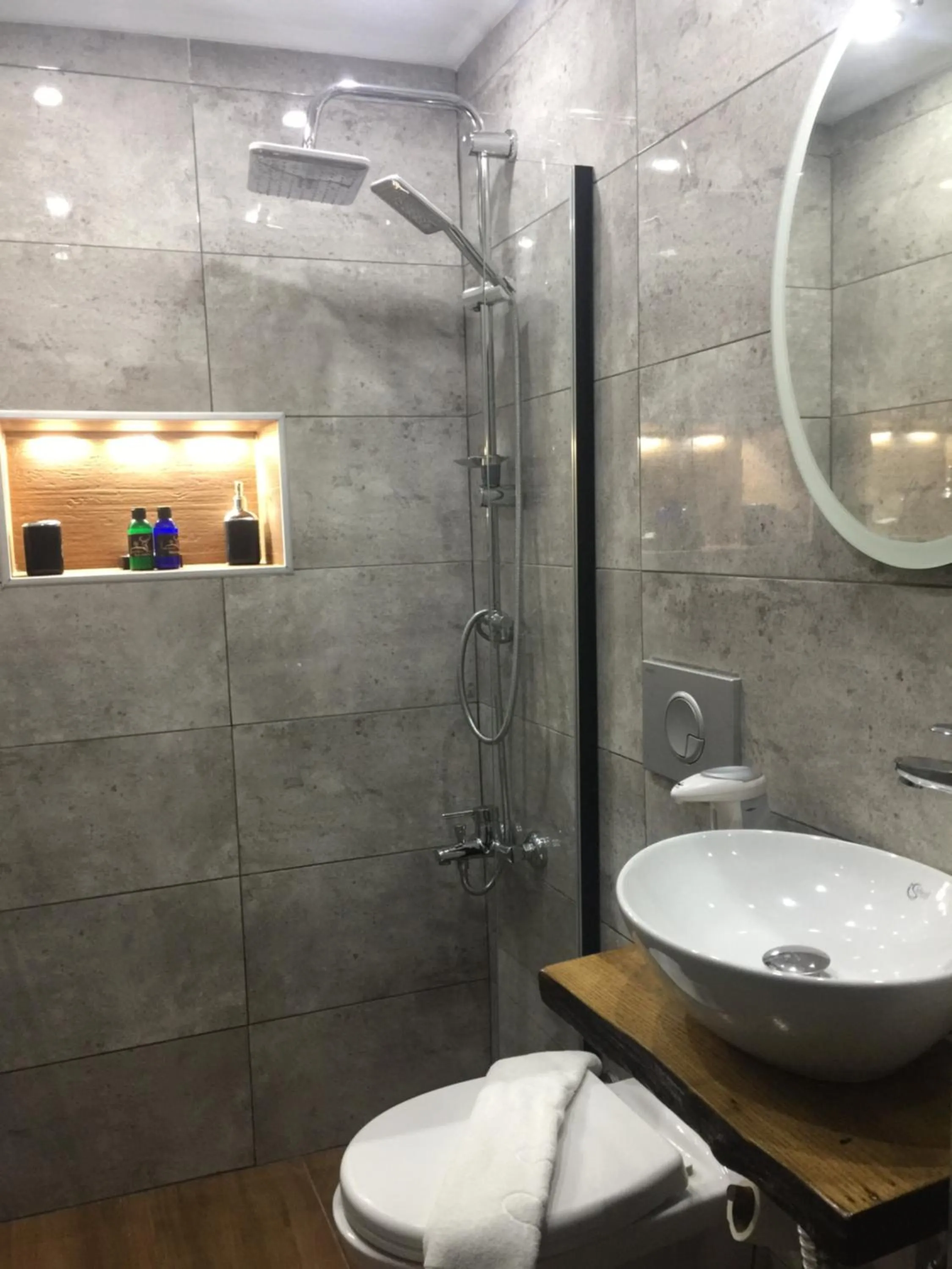 Bathroom in Valeria House