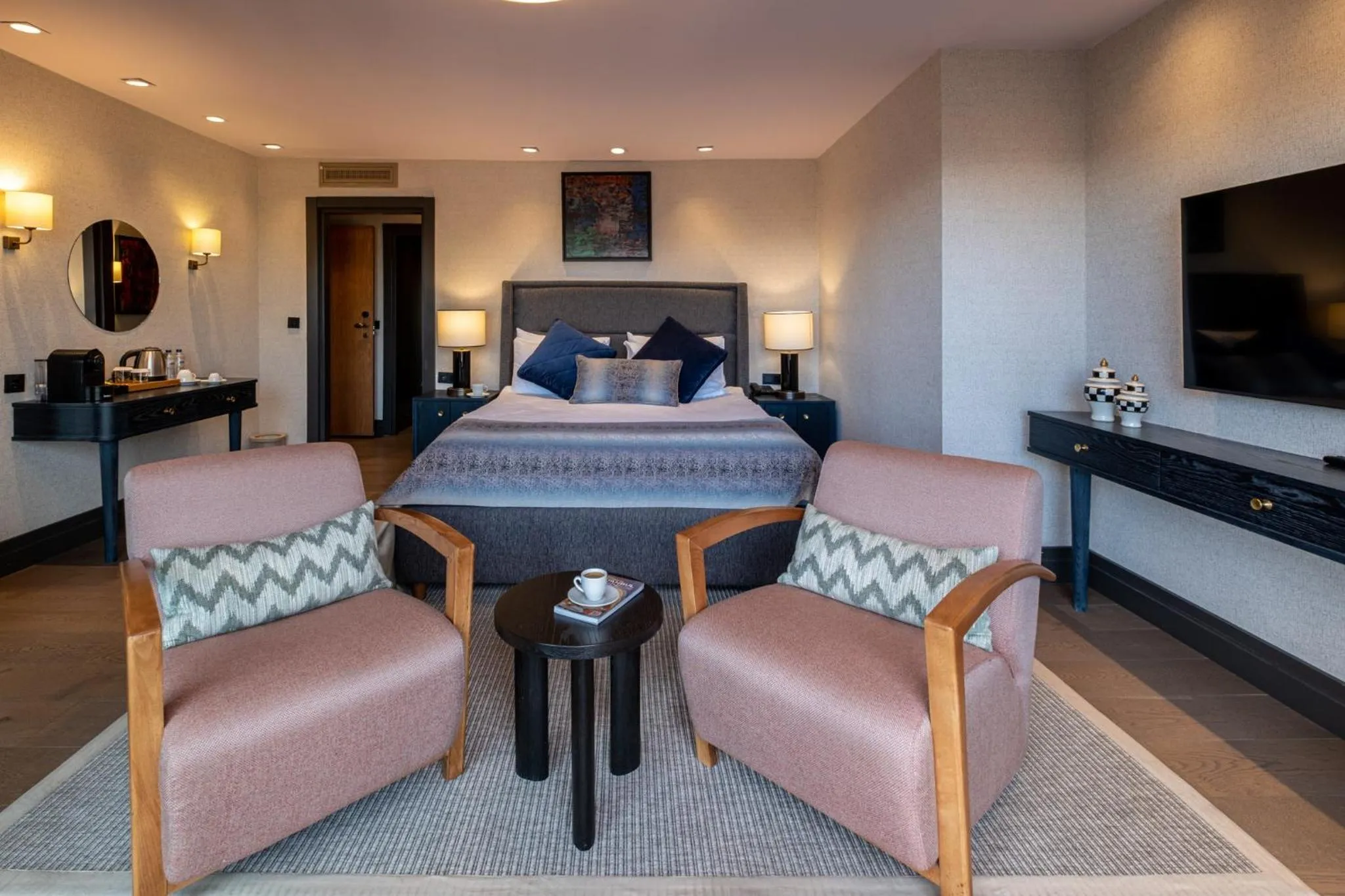 Photo of the whole room, Bed in Root Karaköy