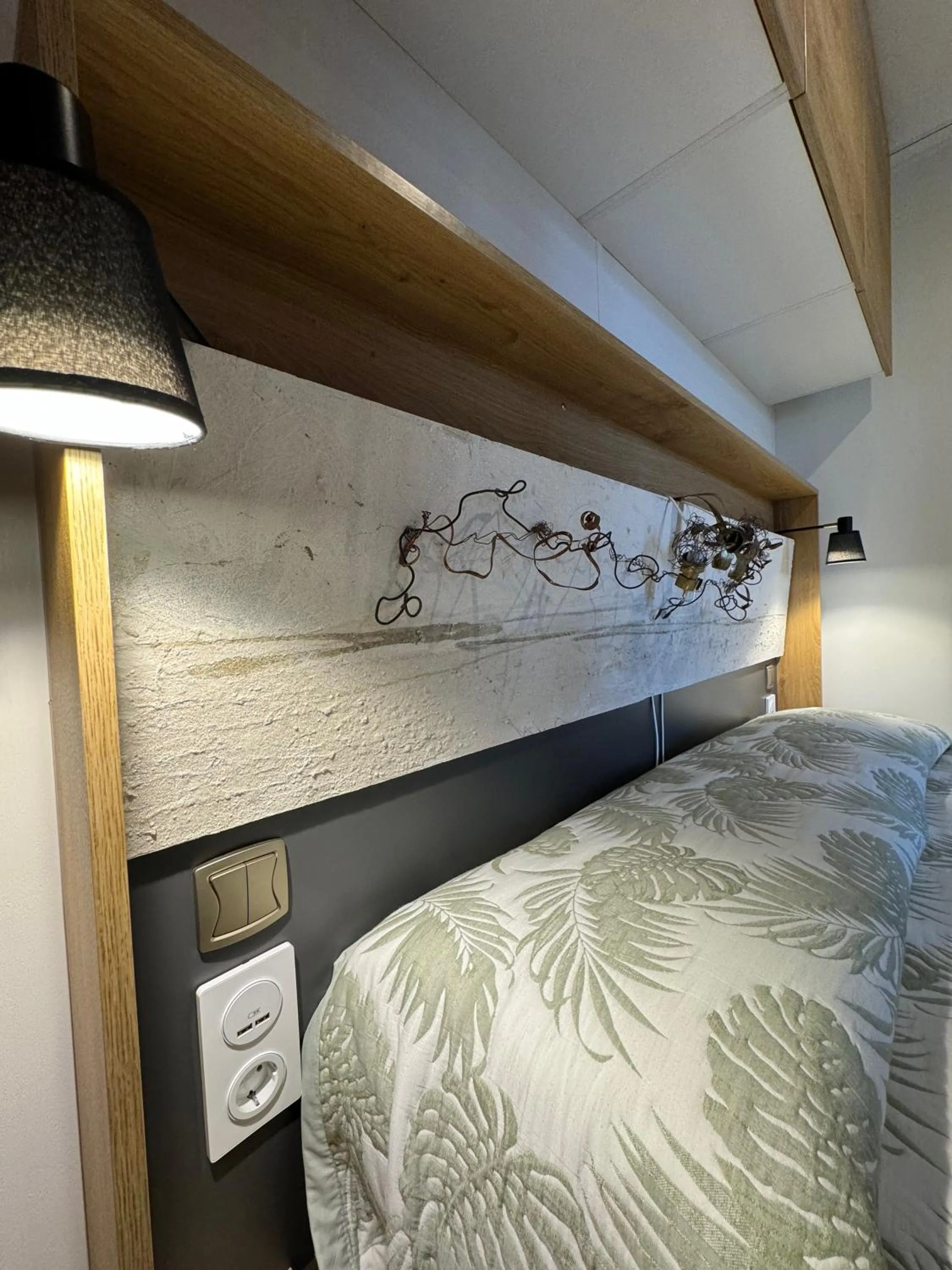 Decorative detail, Bed in Palazzo delle Biscie - Old Tower & Village