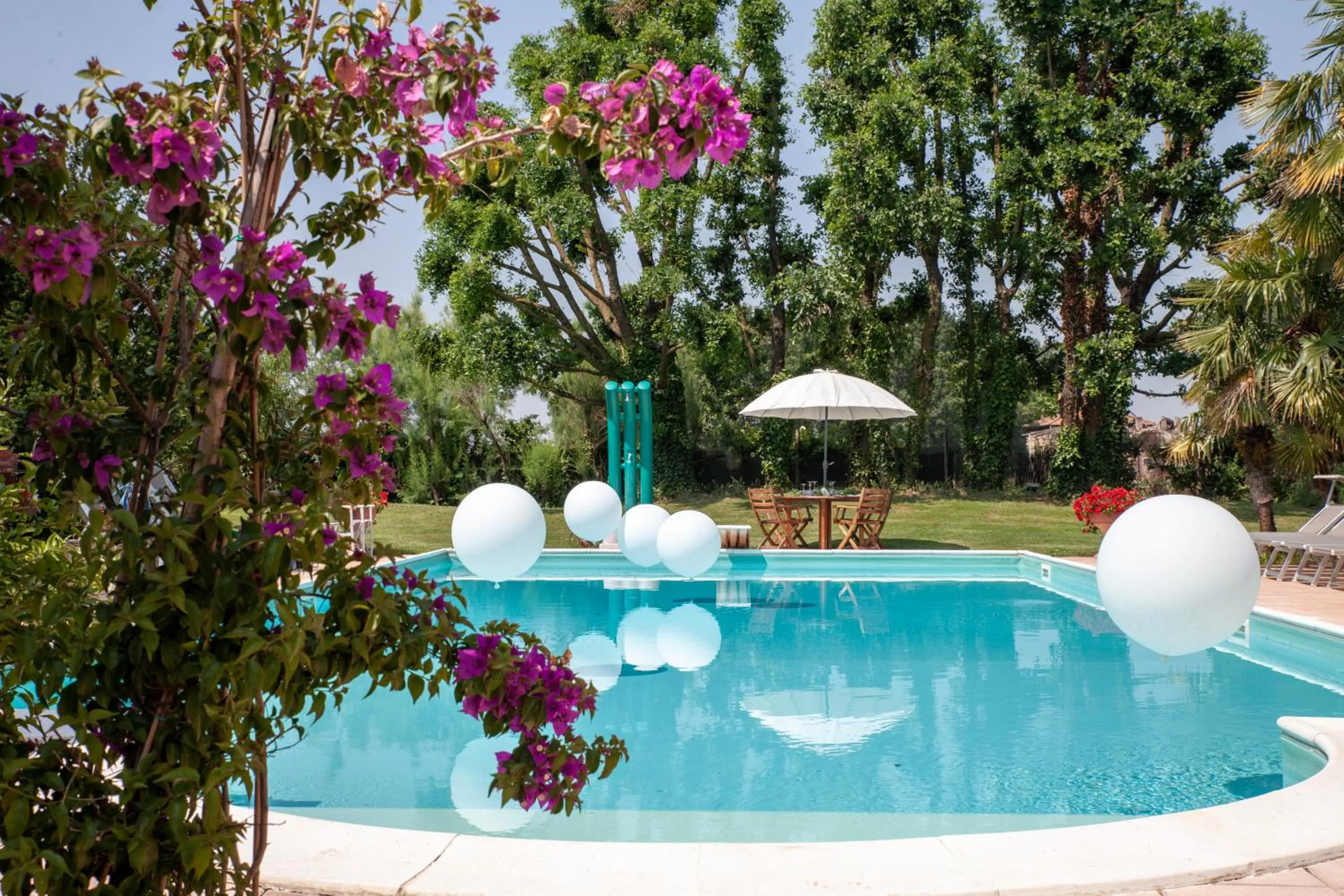 Pool view in Palazzo delle Biscie - Old Tower & Village