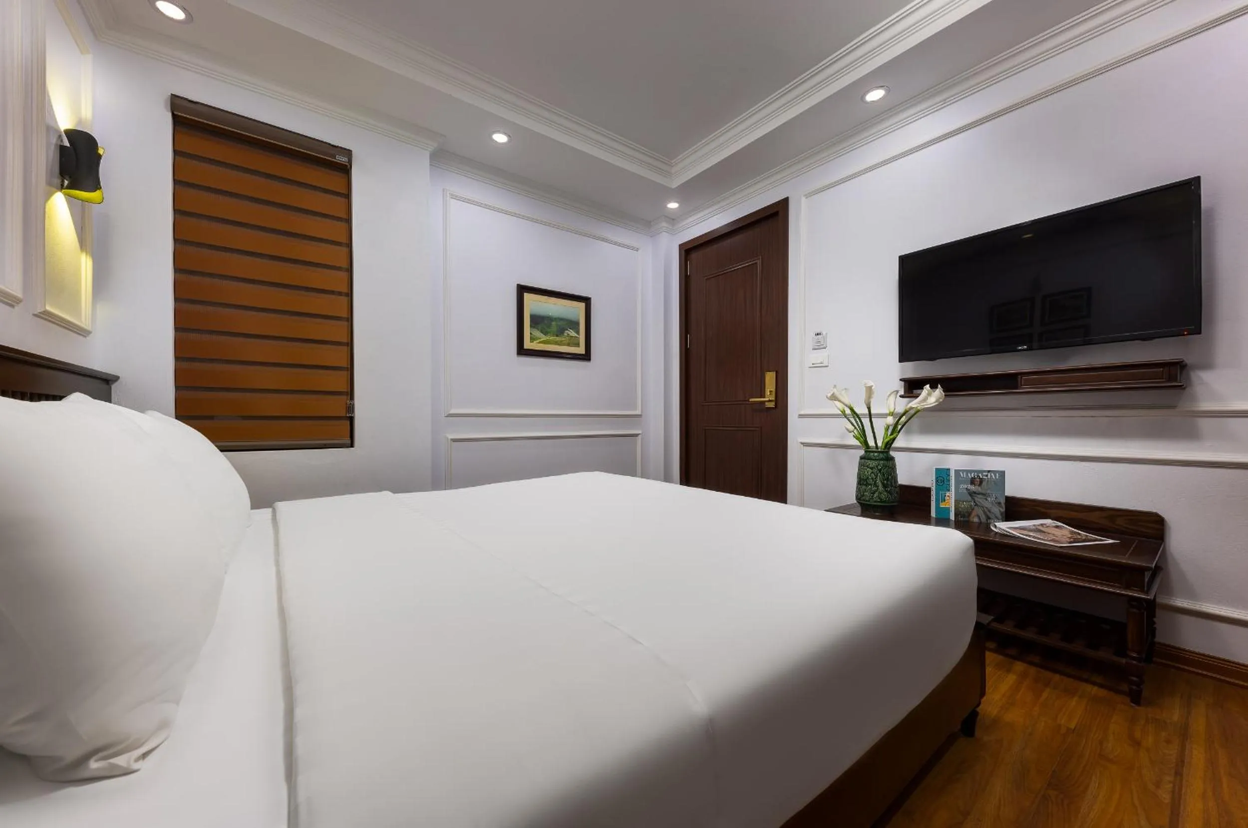 Bedroom, Bed in Paddy Hotel