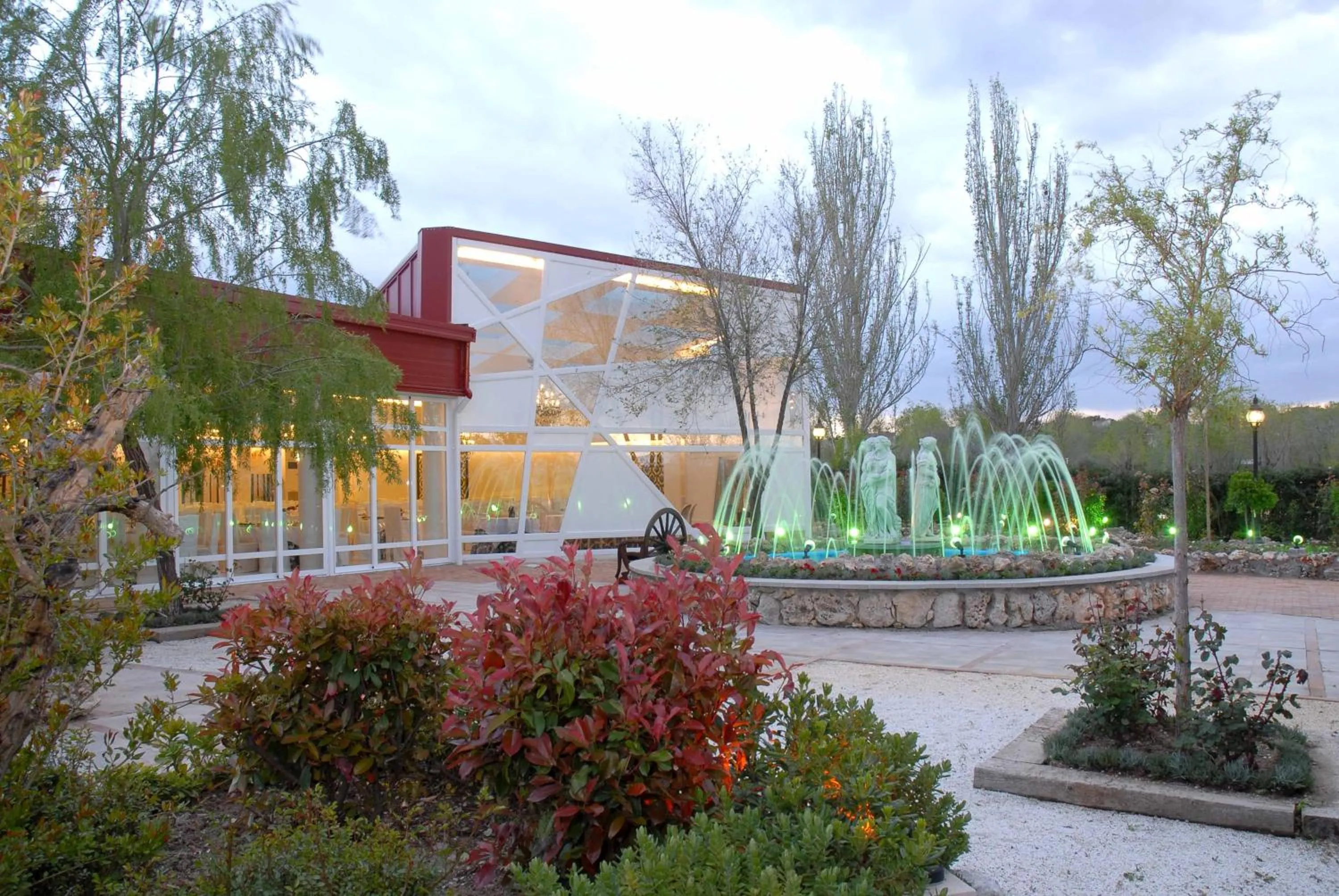 Garden, Property Building in Hotel Labrador