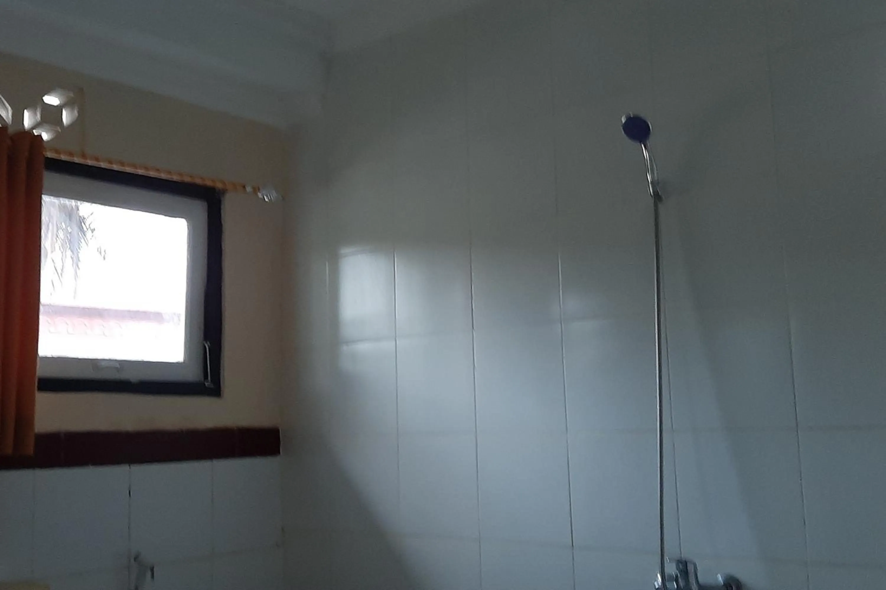 Bathroom in RedDoorz At Hotel Pakem Sari Kaliurang