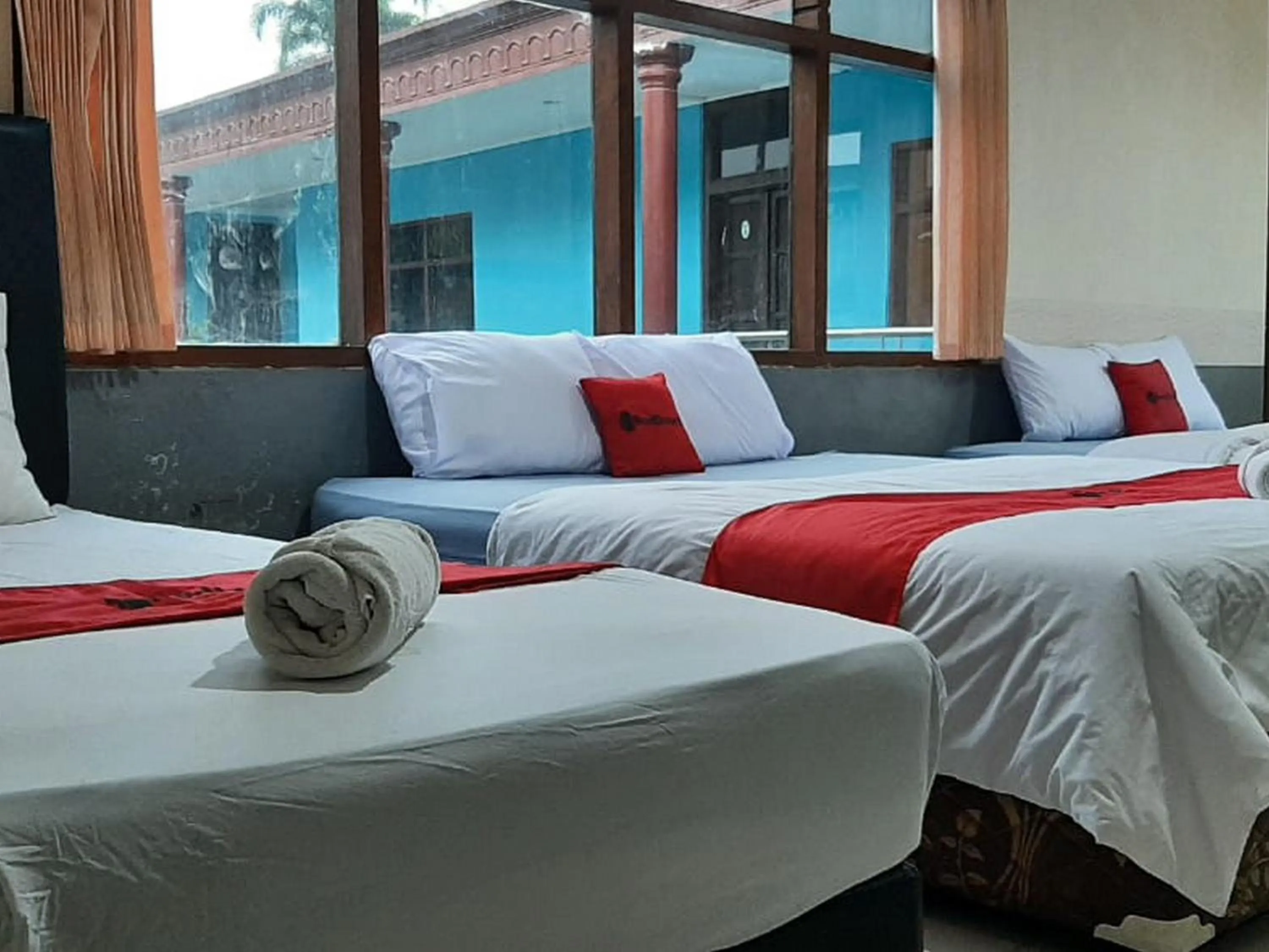 Bed in RedDoorz At Hotel Pakem Sari Kaliurang