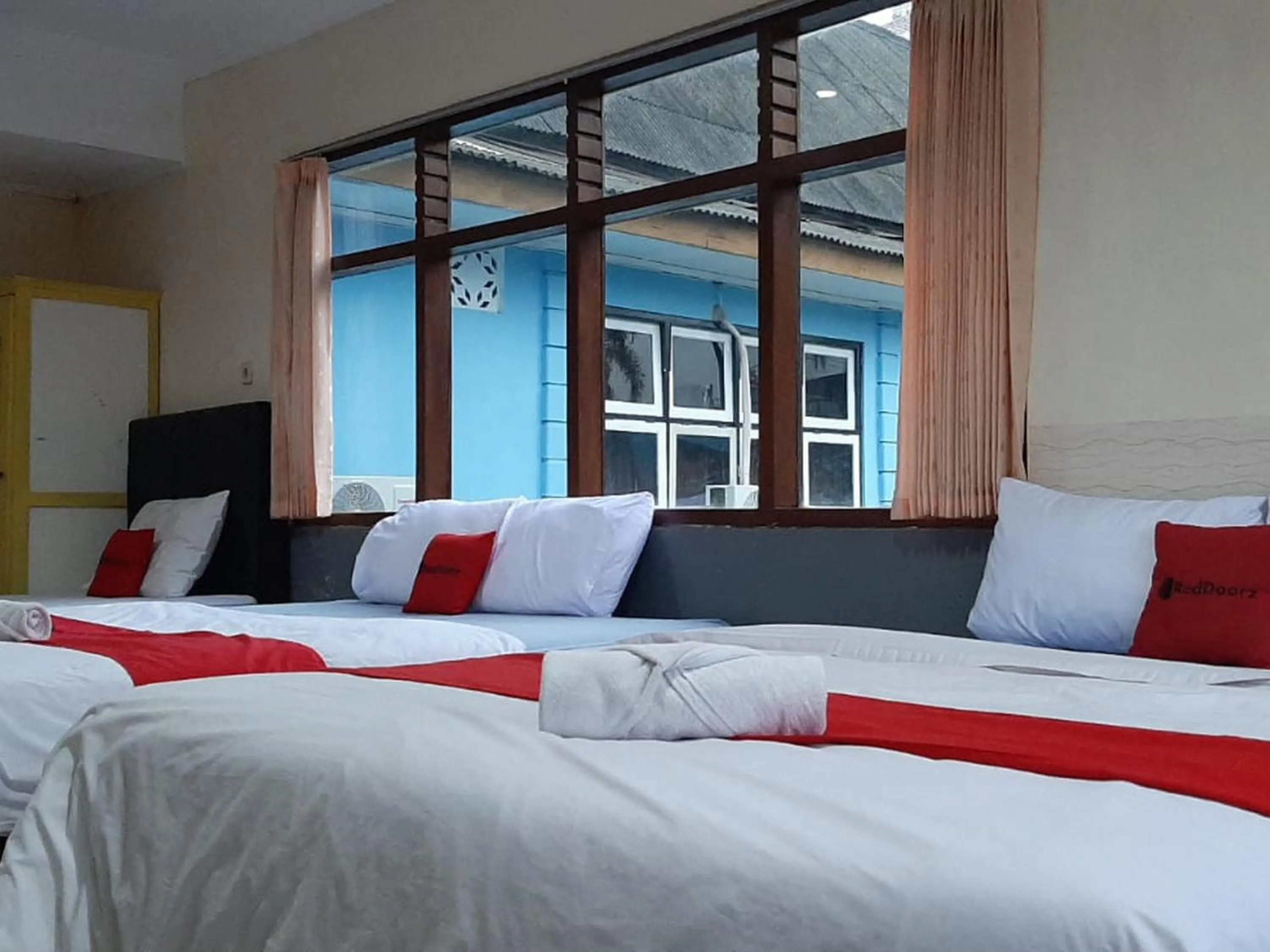 Bed in RedDoorz At Hotel Pakem Sari Kaliurang