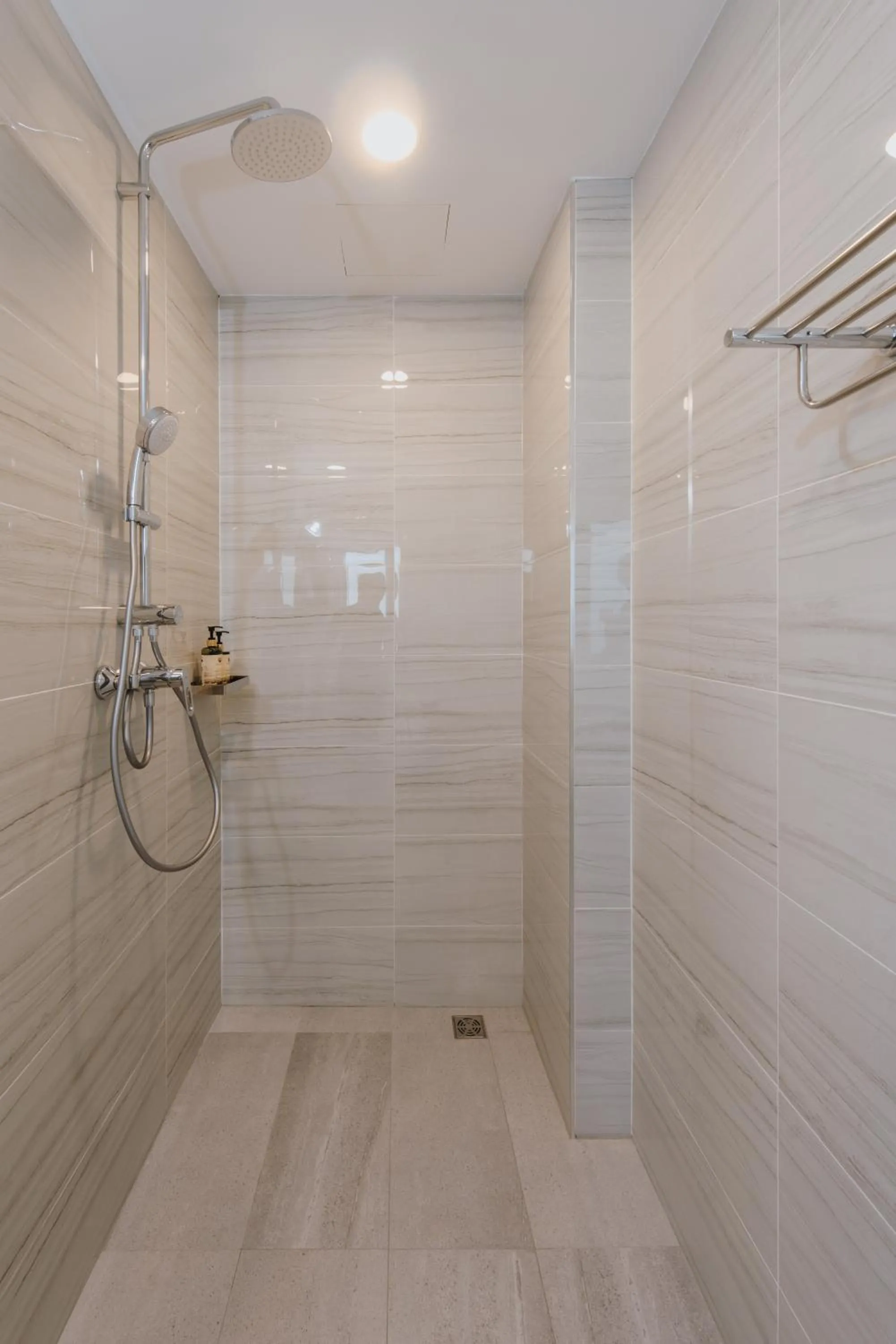 Bathroom in Poodson Hotel Chiangmai