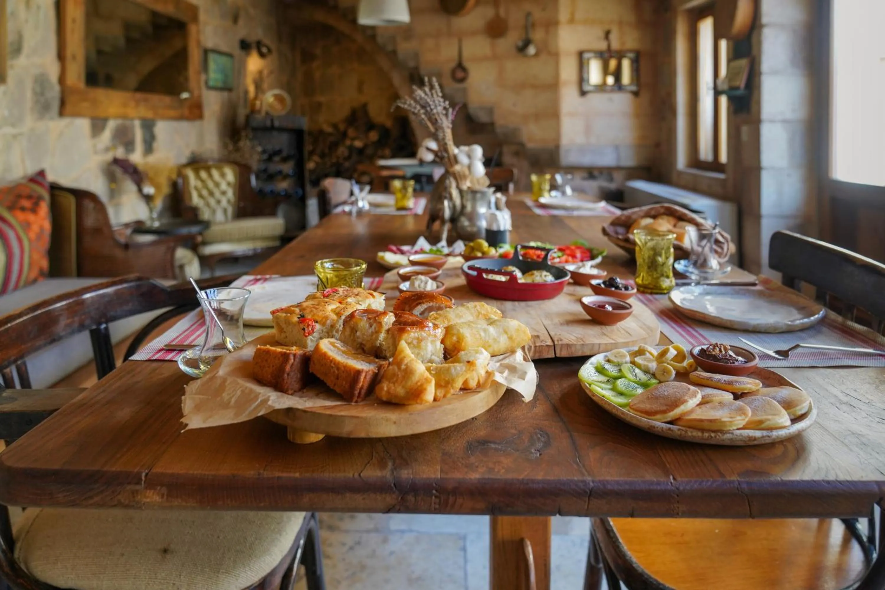 Breakfast in Doda Artisanal Cave Hotel 14 Plus