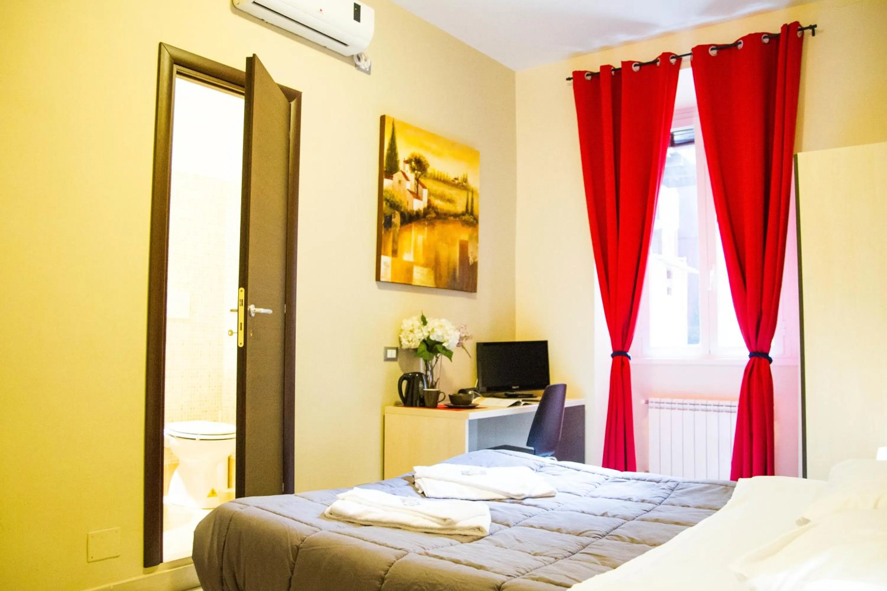 Bedroom, Bed in Mosaic Central Guest House