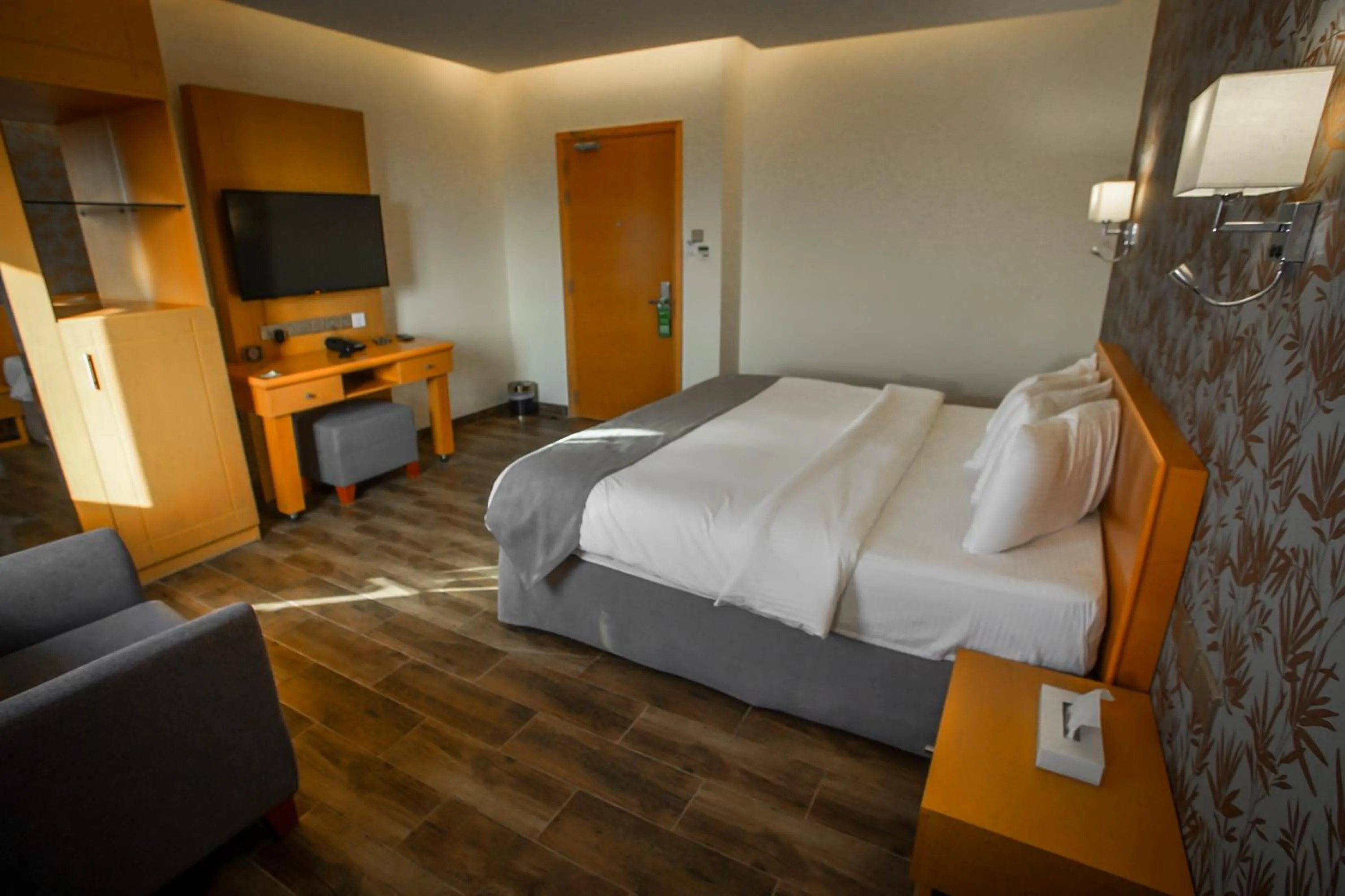 Bedroom, Bed in Sama Muscat Hotel